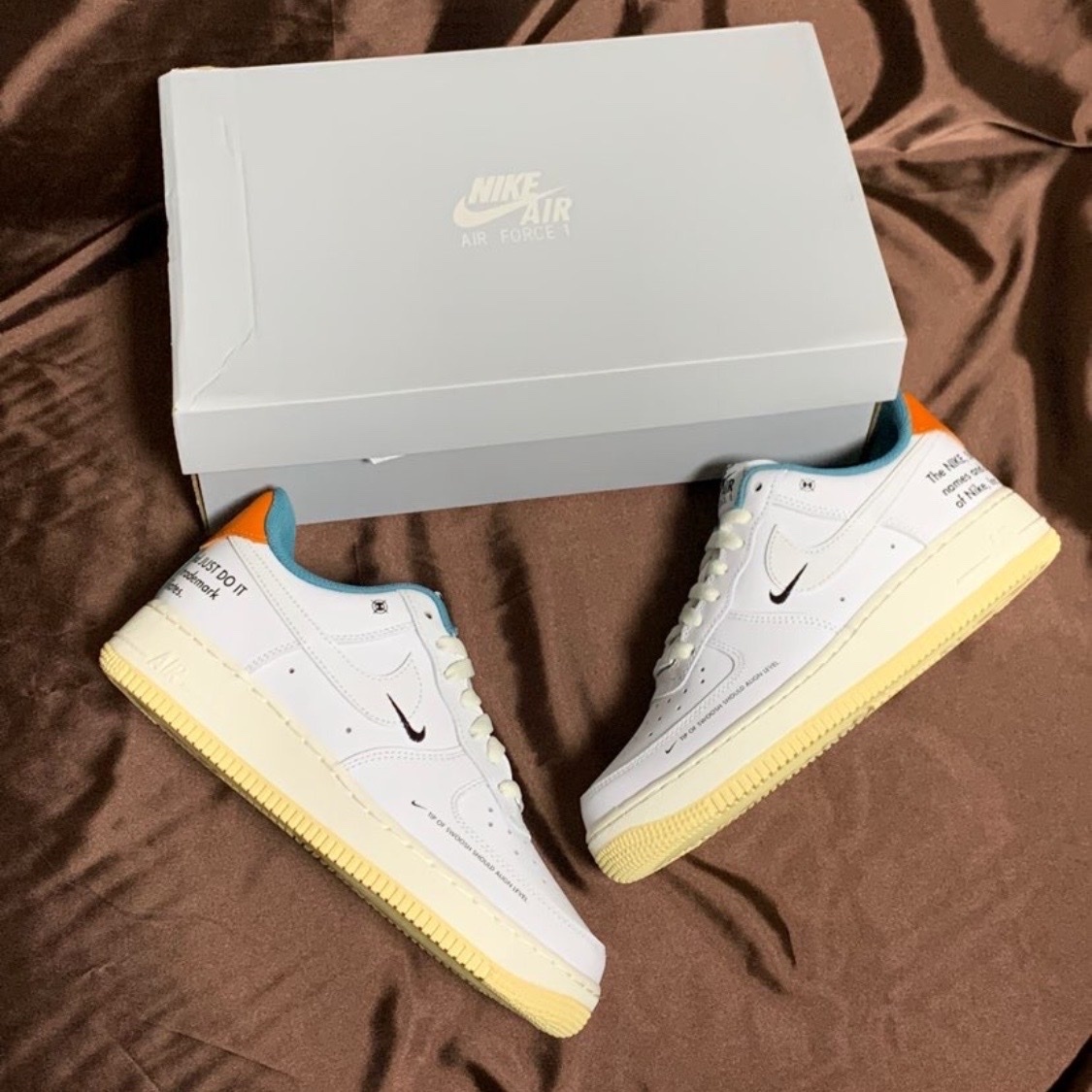 Nike Air Force 1 Low 白綠橙 奶油底 小off-white 男鞋 DM0970-111