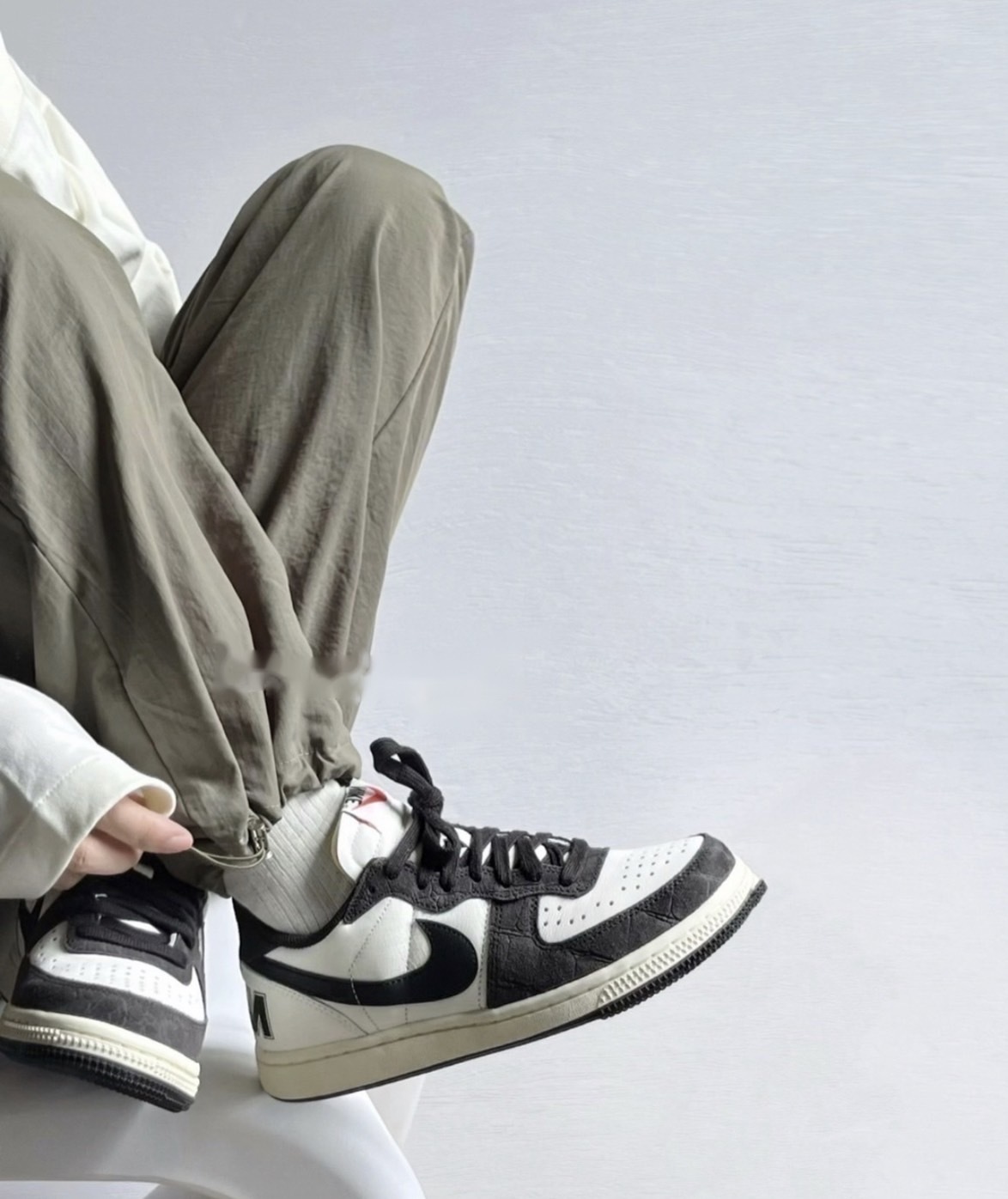 Nike Terminator Low 絲絨摩卡