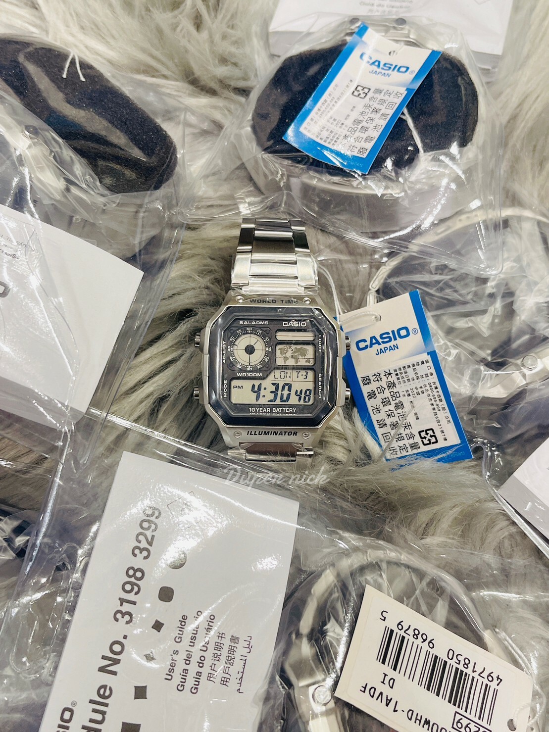 (平安夜限定活動) CASIO 銀色 不鏽鋼 時尚錶 10年電力 世界時間 多功能 電子錶 卡西歐