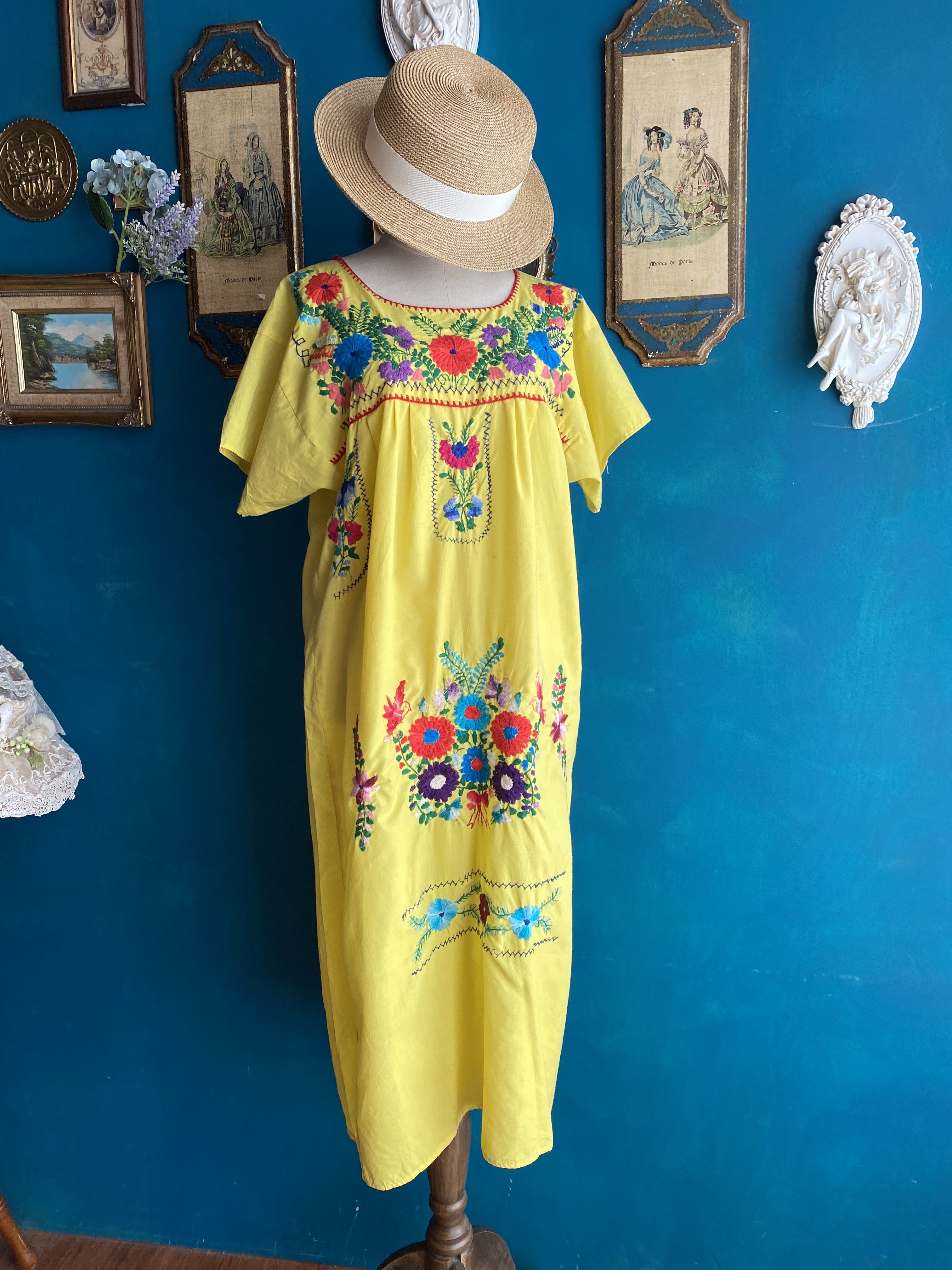 Vintage Mexican Embroidered Dress / 古著芥黃色墨西哥刺繡洋裝