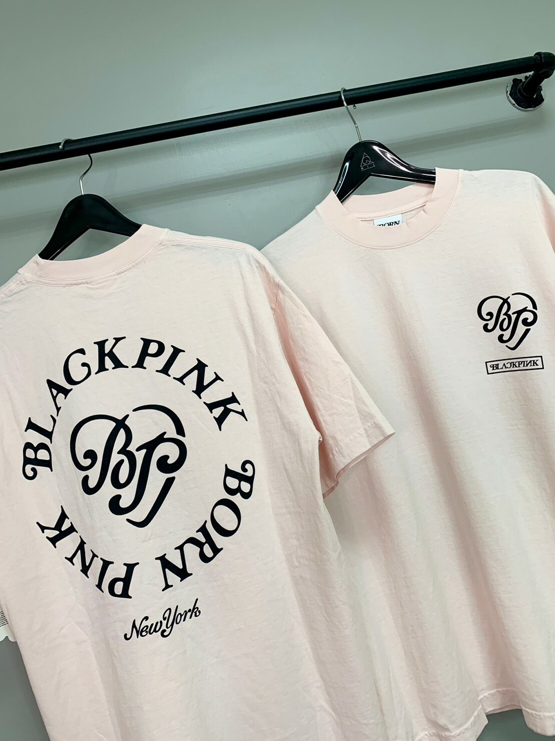 ブラックピンクBLACKPINK VERDY ロゴTシャツ Mサイズ新品送料無料-