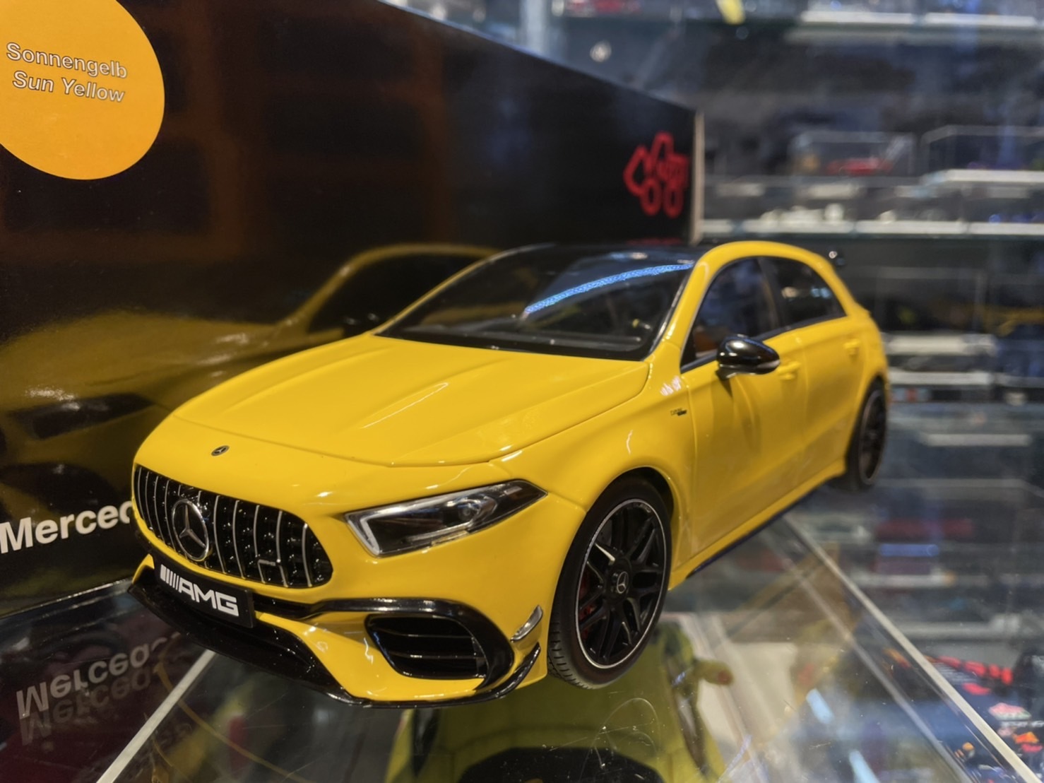 Kiloworks Mercedes-AMG A45 S Yellow 1/18