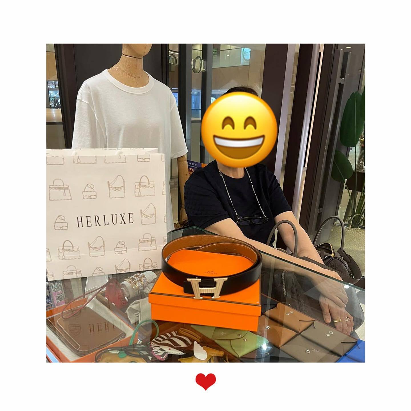 靚靚同家人來買咗皮帶🎉 非常滿意在HERLUXE買到在市面上很難揾到的款式🤩 靚靚對手機皮夾都很有興趣❤️‍🔥 添加咗聯繫方式以便咨詢💕 多謝你哋嘅支持🫶