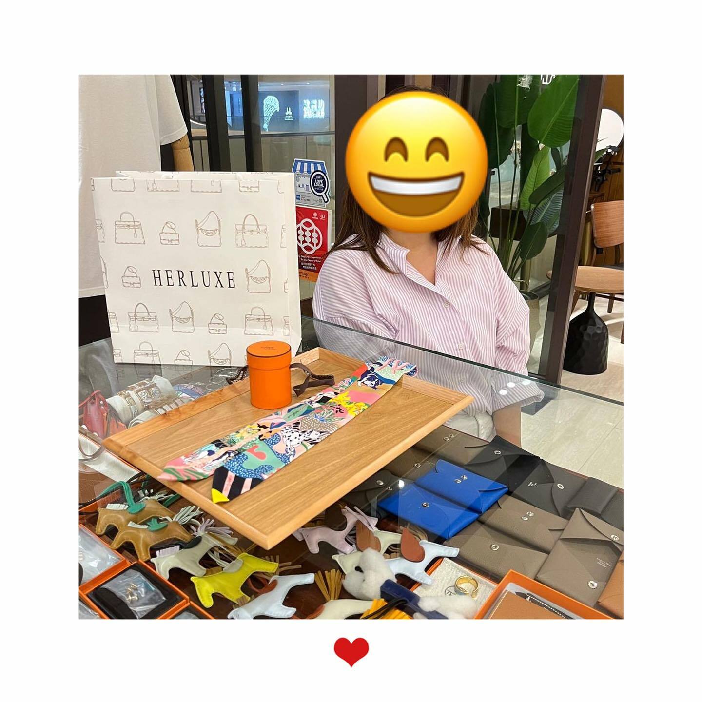 爽快靚靚來pick up Twilly🎉 覺得價格實惠即刻埋單💕 靚靚讚我哋直播時長同商品排序很nice👍🏻 即使平時不怎麼睇直播也有留意HERLUXE直播🎥 多謝你嘅支持與認可🫶