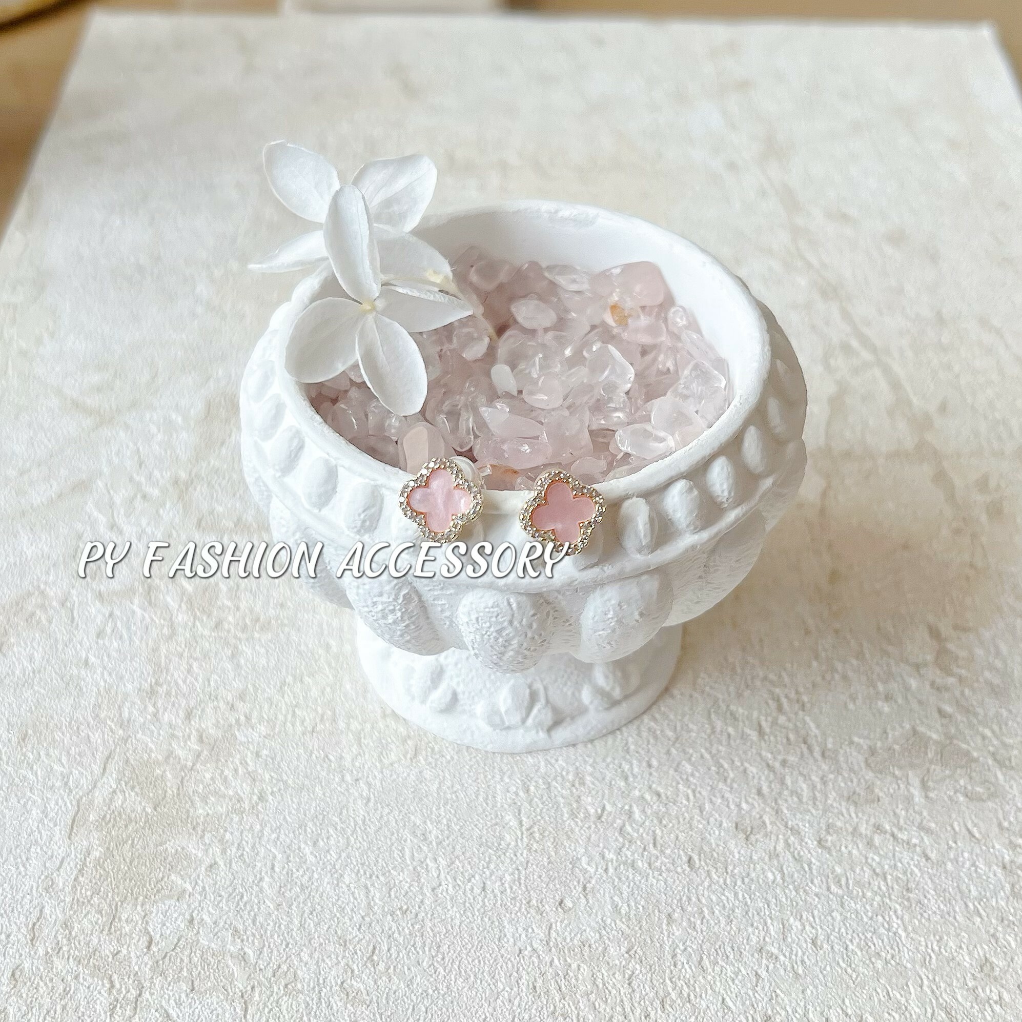 PY FASHION ACCESSORY : LUCKY FOUR LEAF CLOVER PY0905