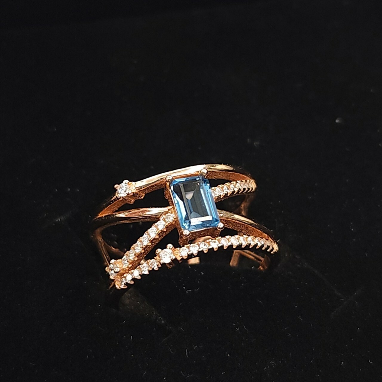 925銀戒指 藍色托帕石戒指