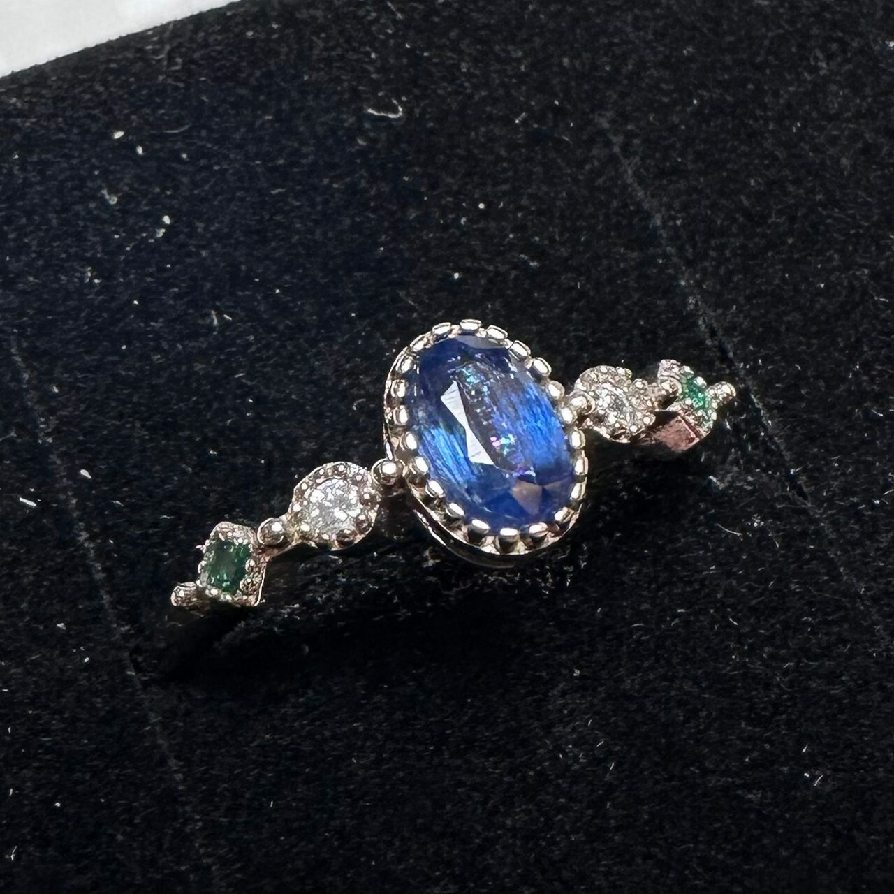 925銀戒指 藍寶石包鑲戒指