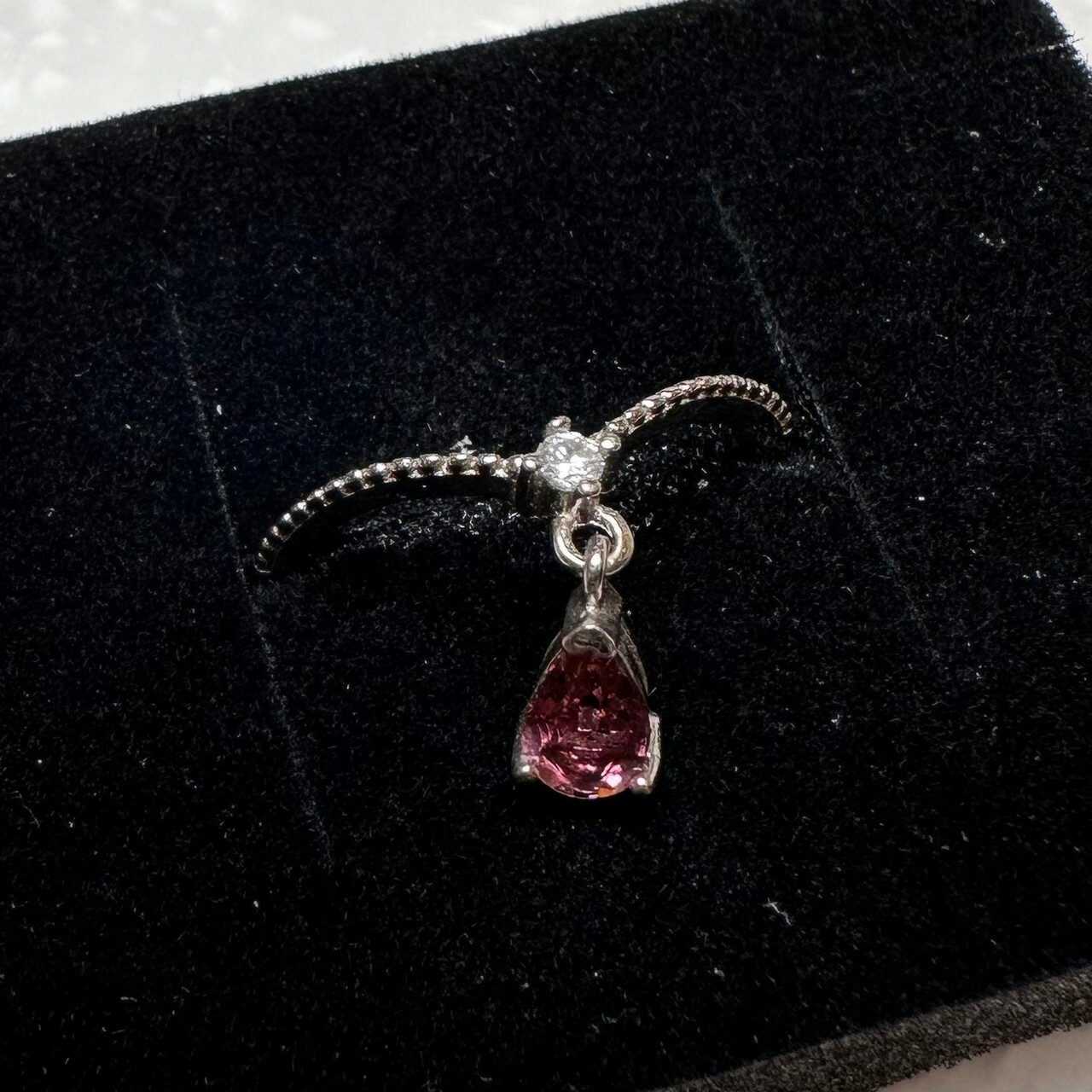 925銀戒指 古典垂墜石榴石戒指