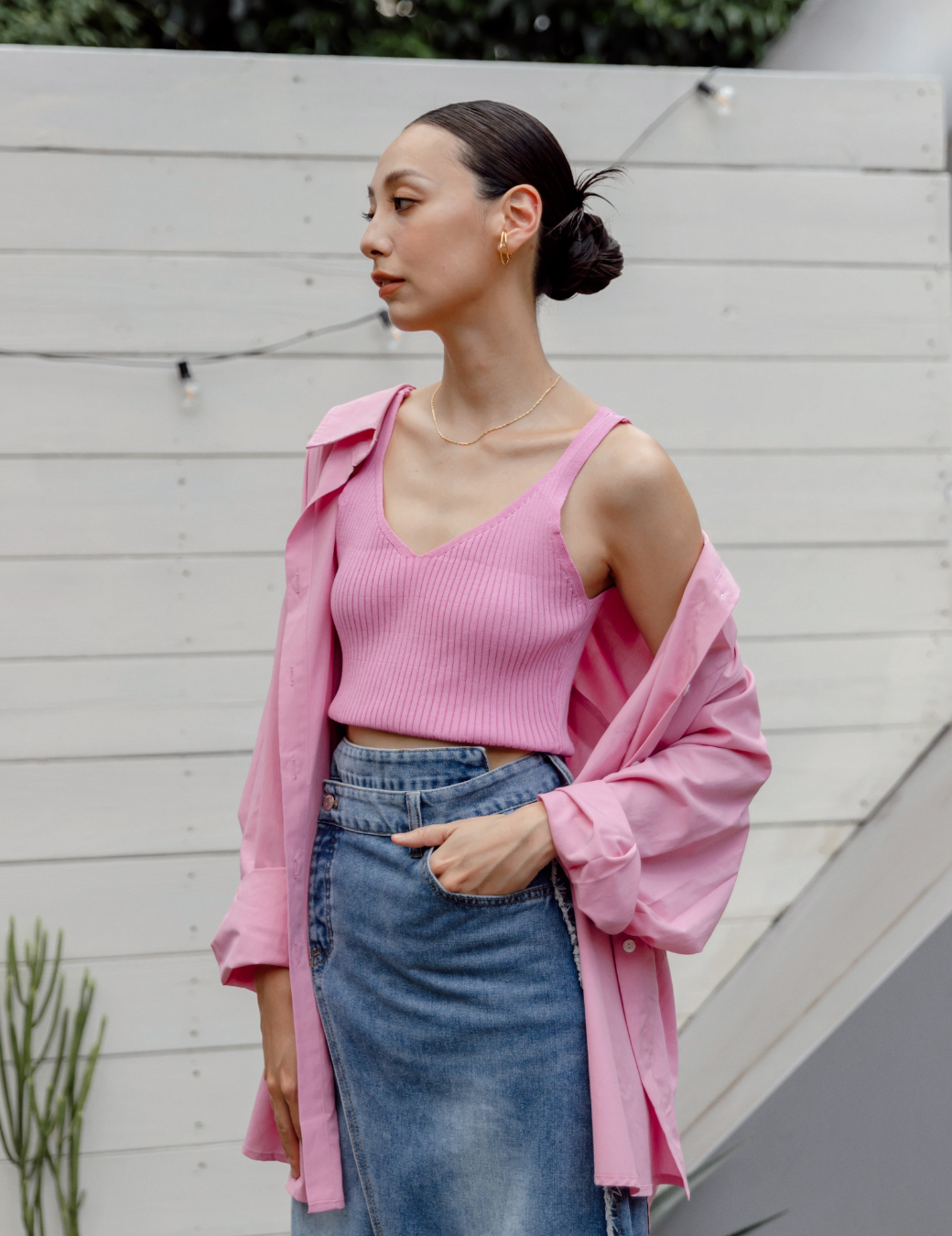 坑條Ｖ領短版背心（粉色）