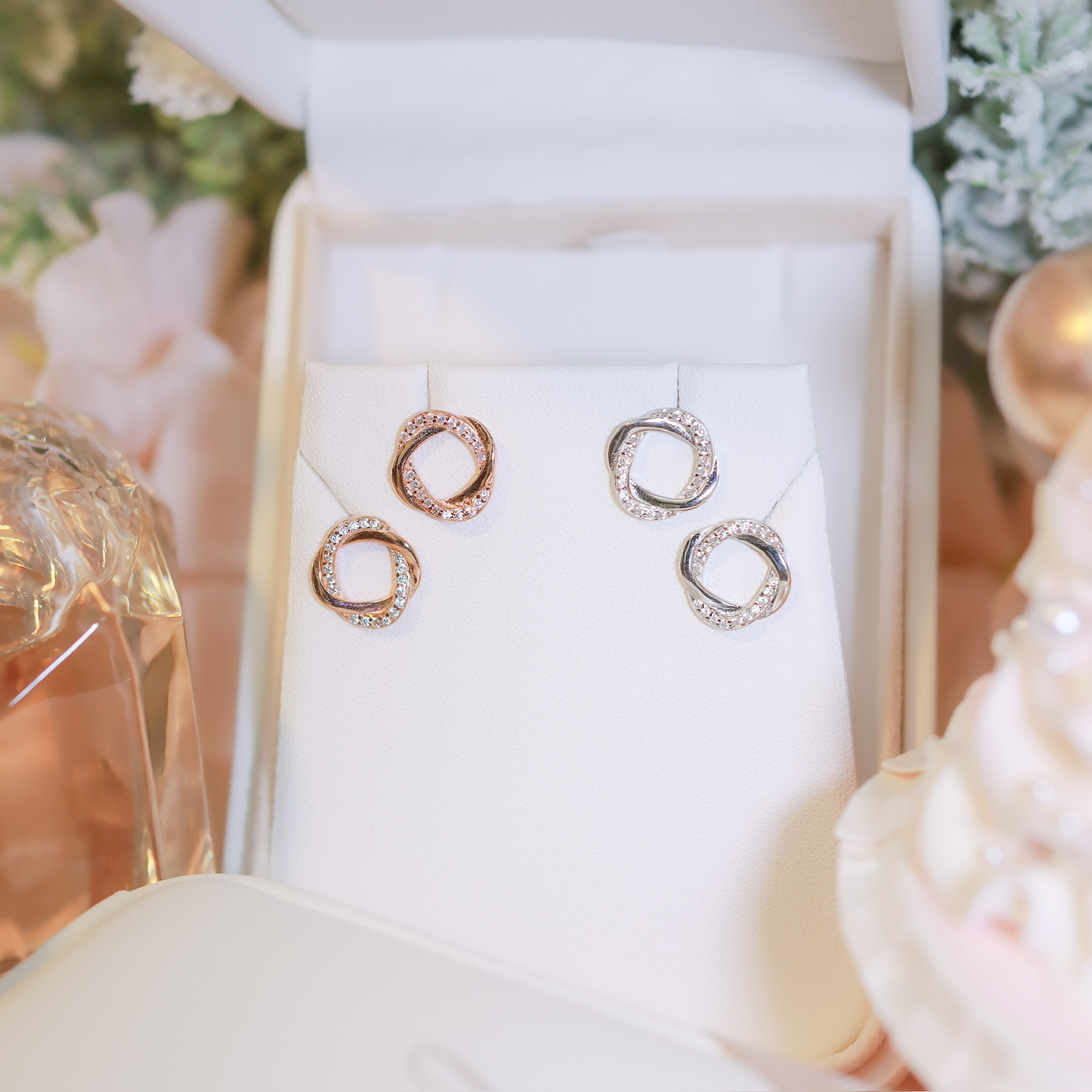 | 925純銀・白金・ 玫瑰金 | 小確幸結耳環 (銀/玫瑰金) | EA0674 |