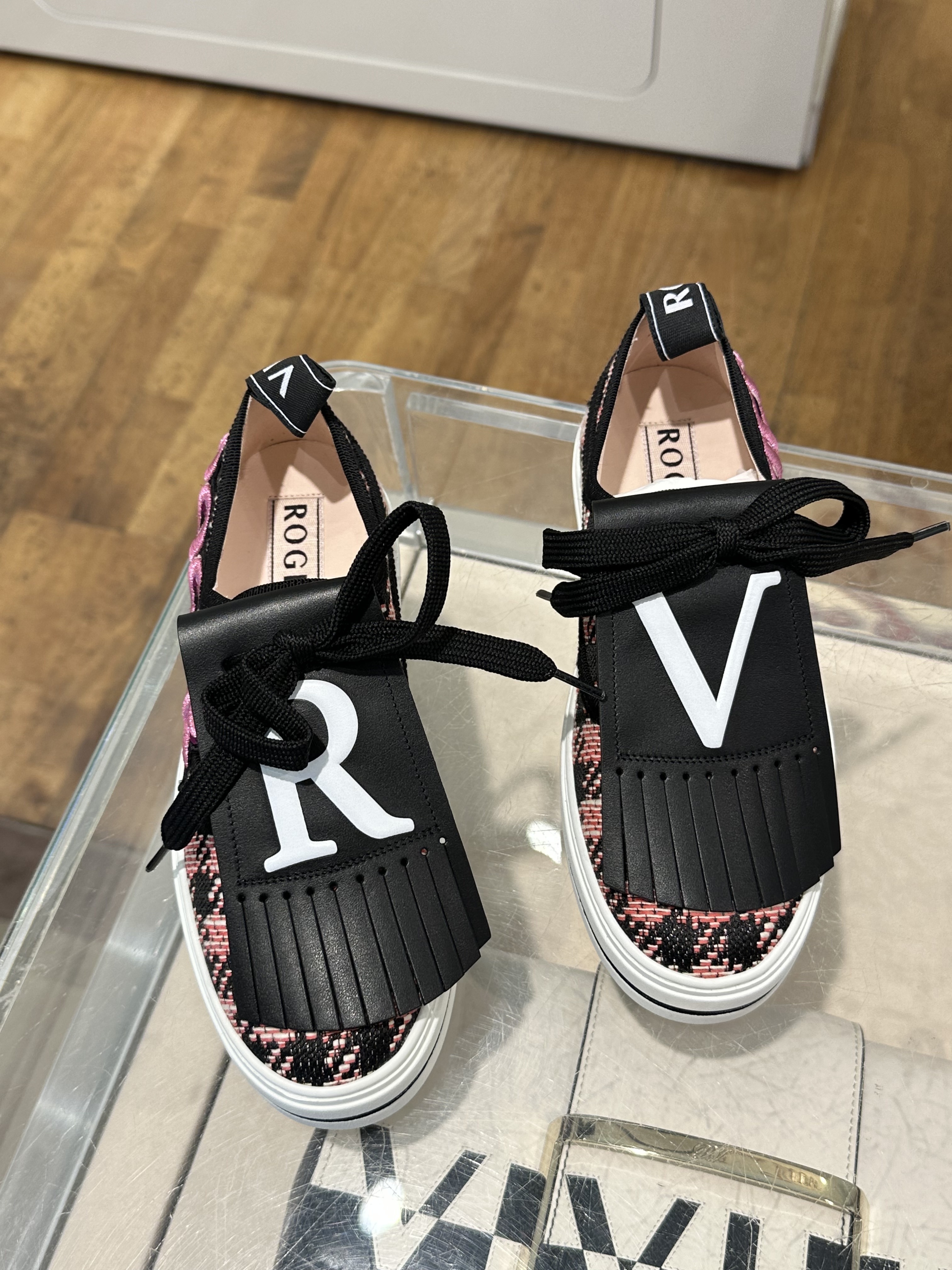 Roger Vivier RV call me patch sneakers black