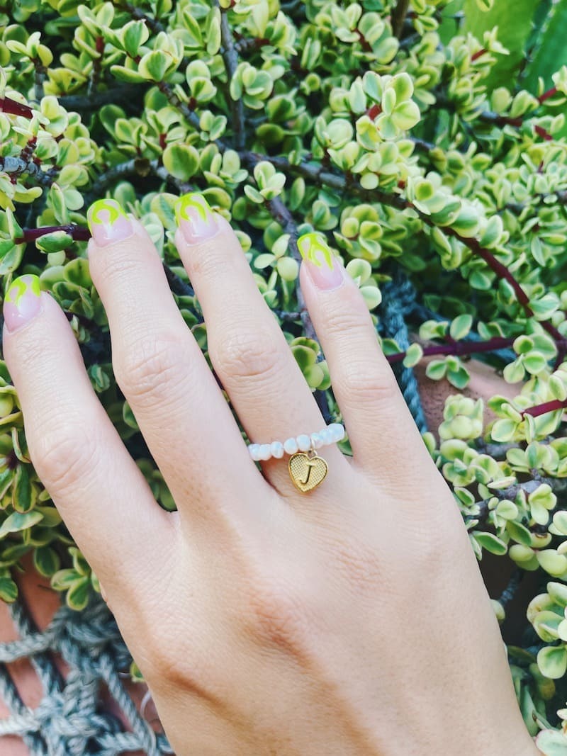 珍珠訂製愛心字母戒指