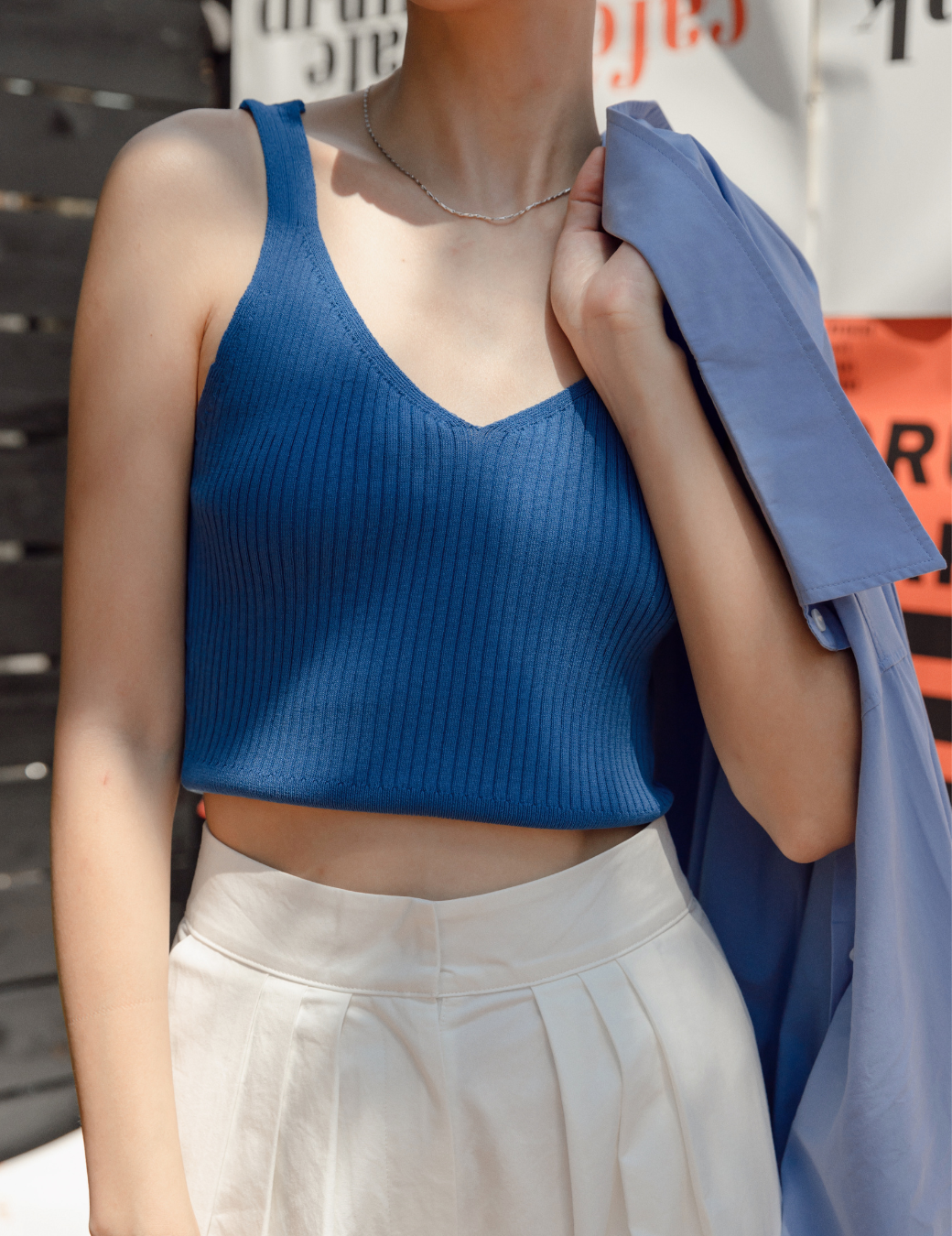 坑條Ｖ領短版背心（藍色）