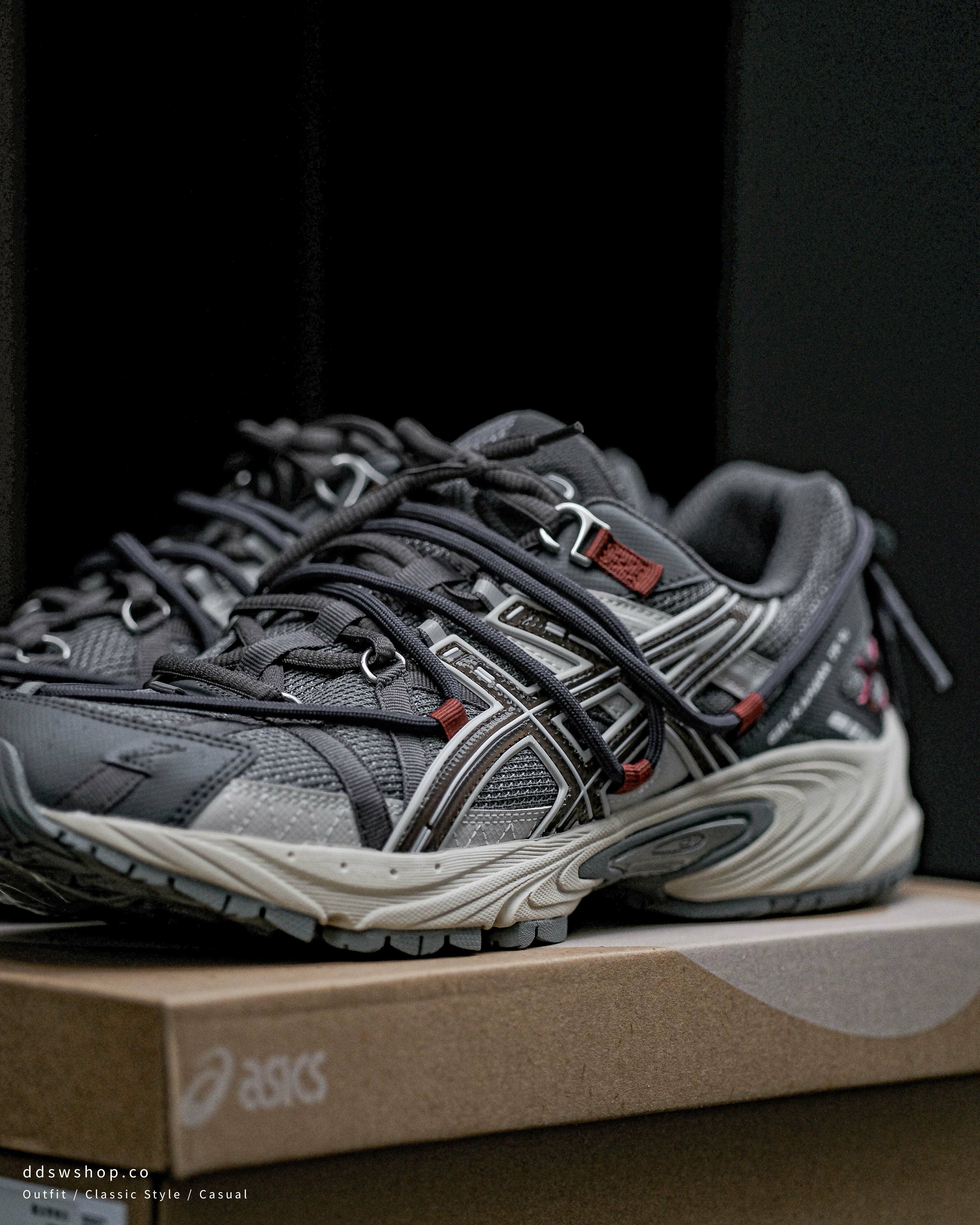 アツガリヤ② Asics Gel-Kahana TR V2 暗夜騎士深灰1203A504-301