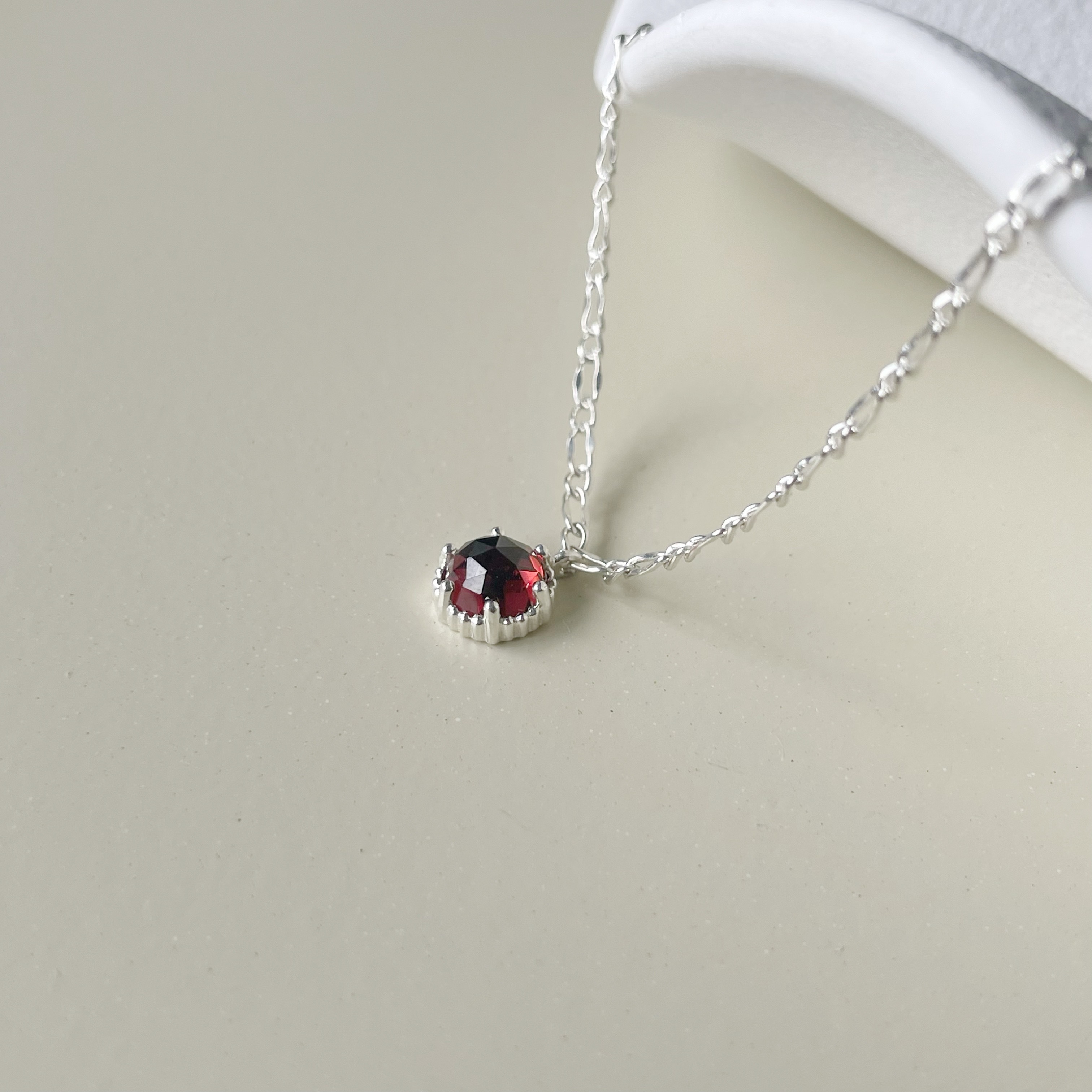 Crown石榴石項鍊