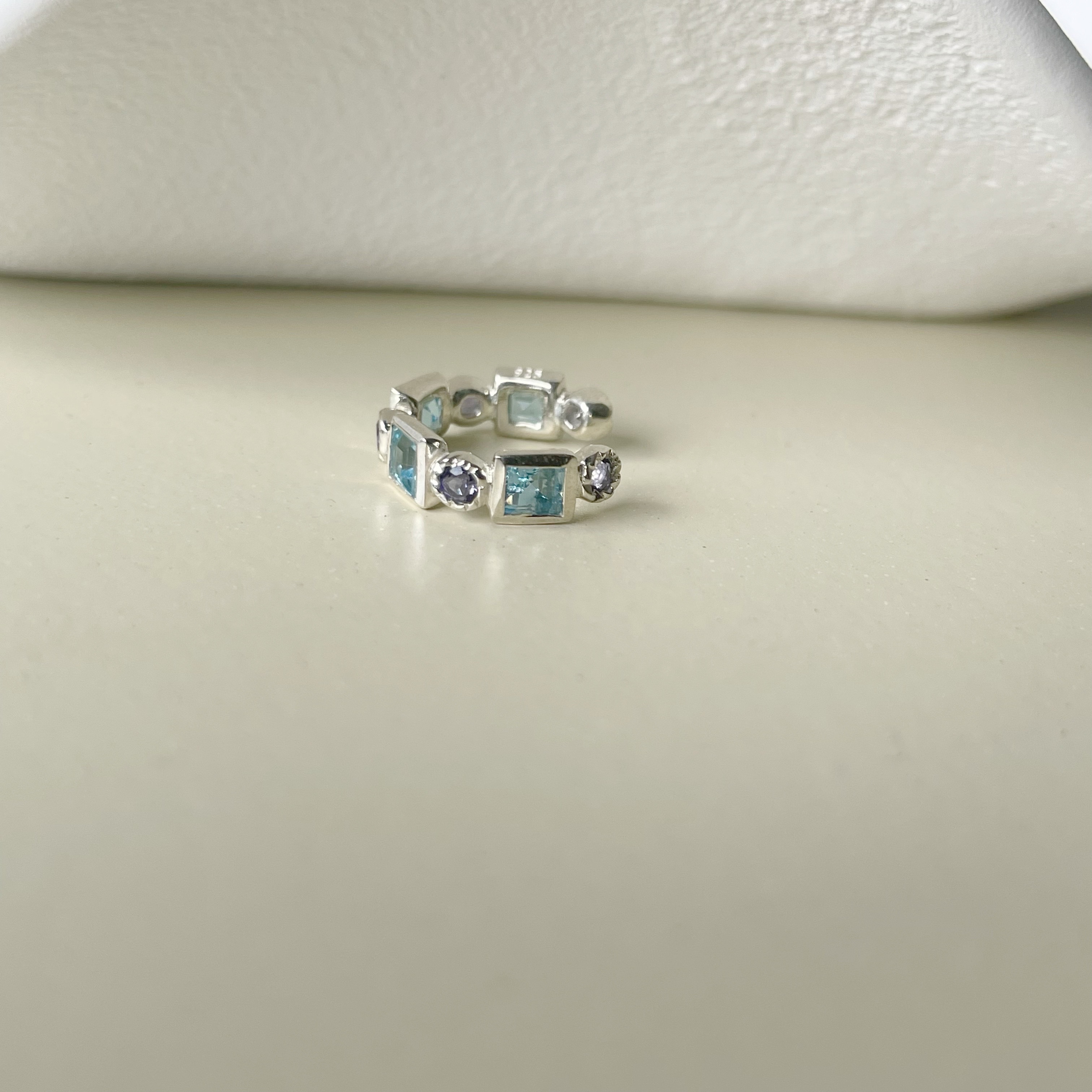 方圓整圈托帕菫青石耳骨夾