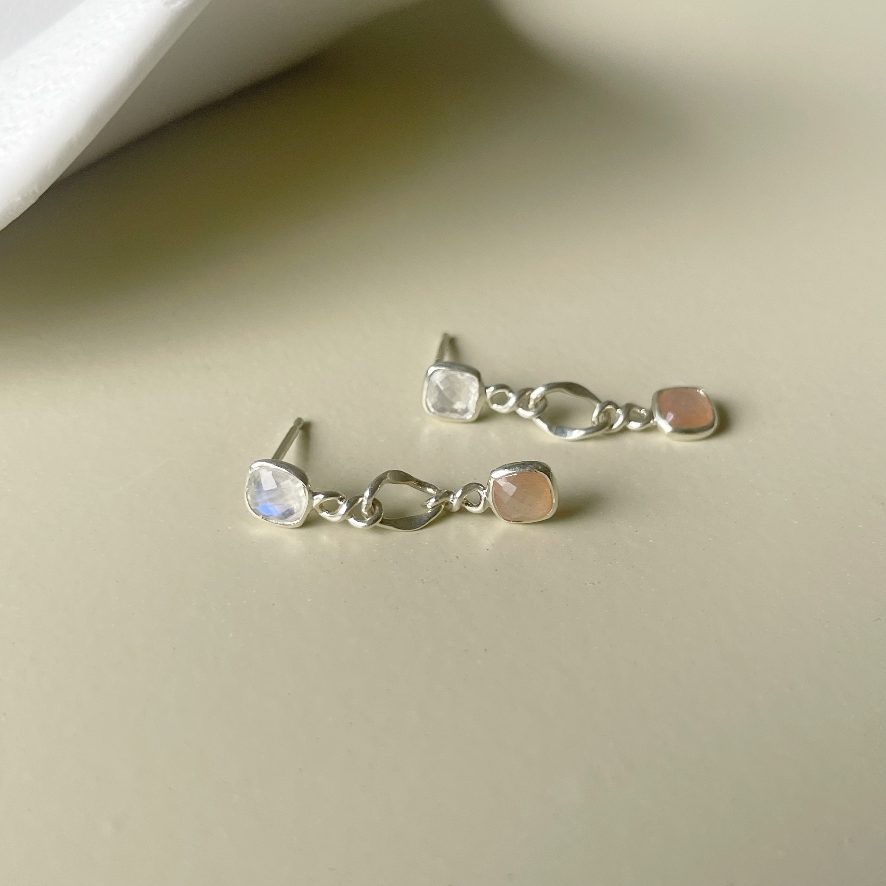 Brave月光蜜桃耳環