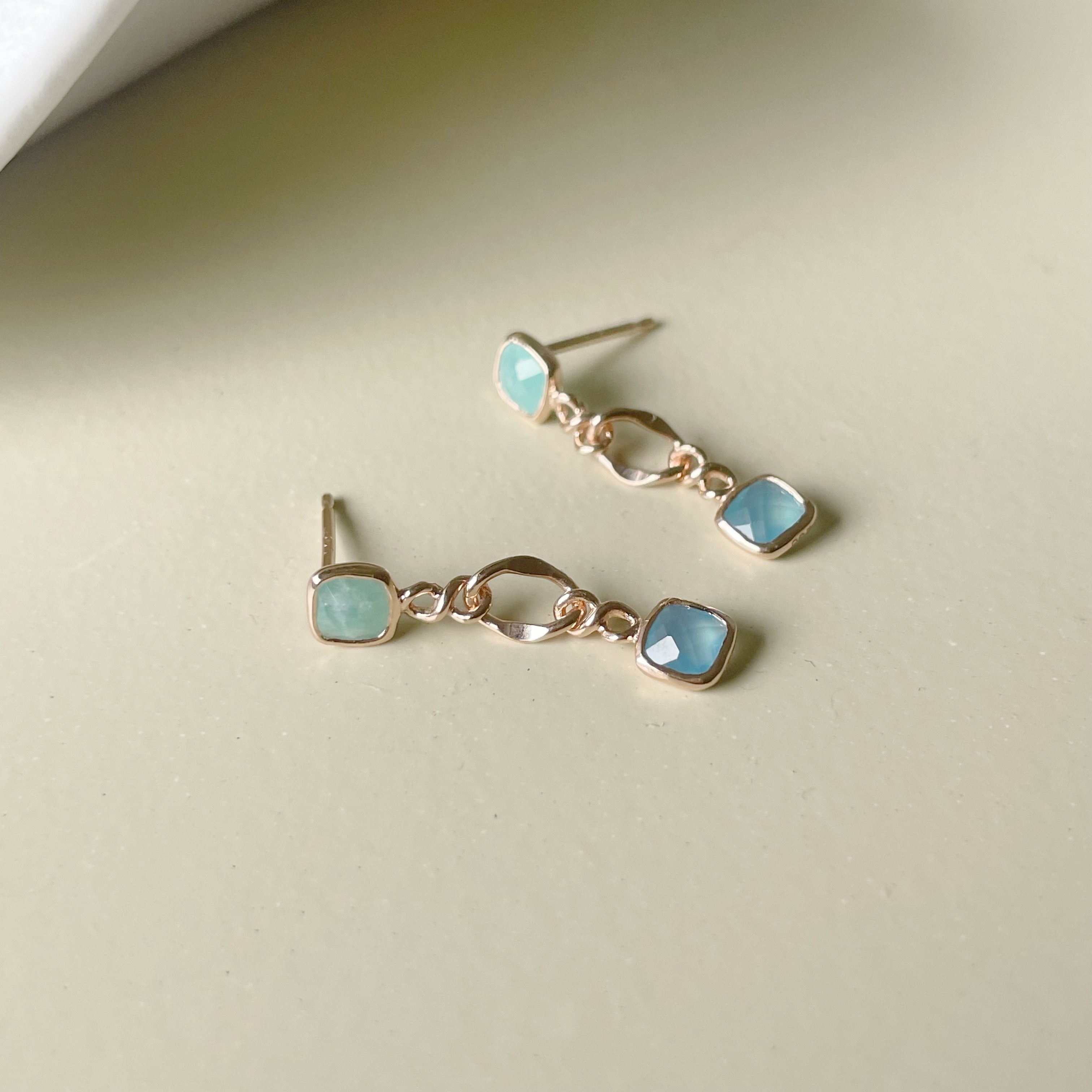 Brave天河海藍耳環