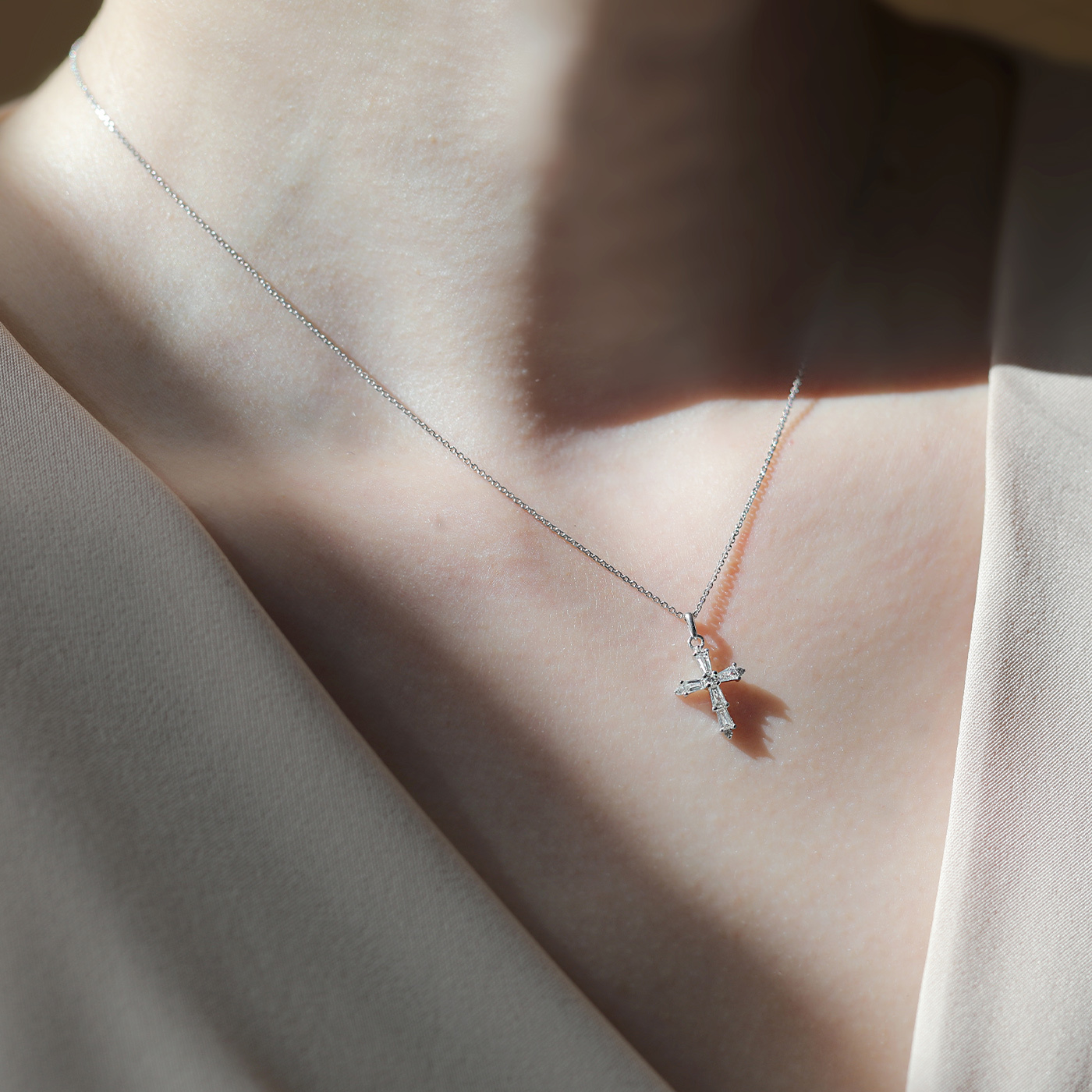 恩典記號 No.51 — 十字架鑽石項鍊