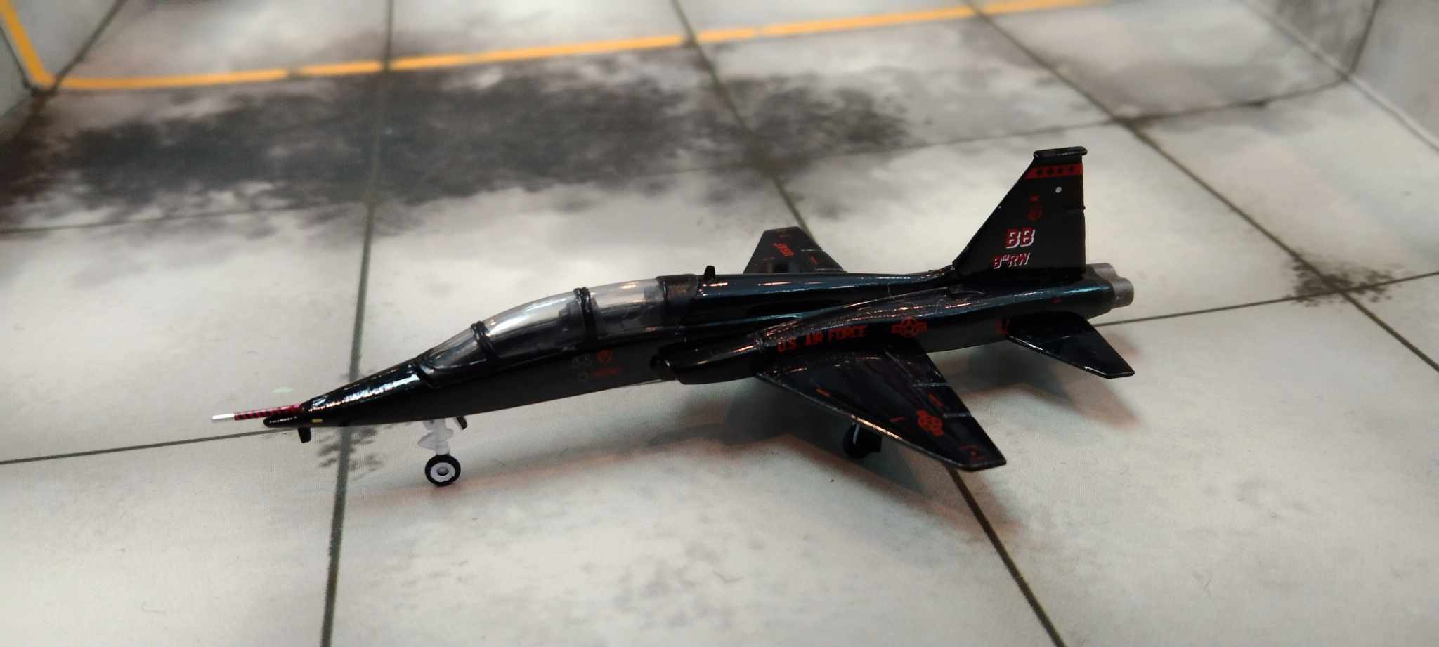 Hogan M-Series 1/200 美國空軍 T-38A 第9偵察聯隊 機號BB 9th RW