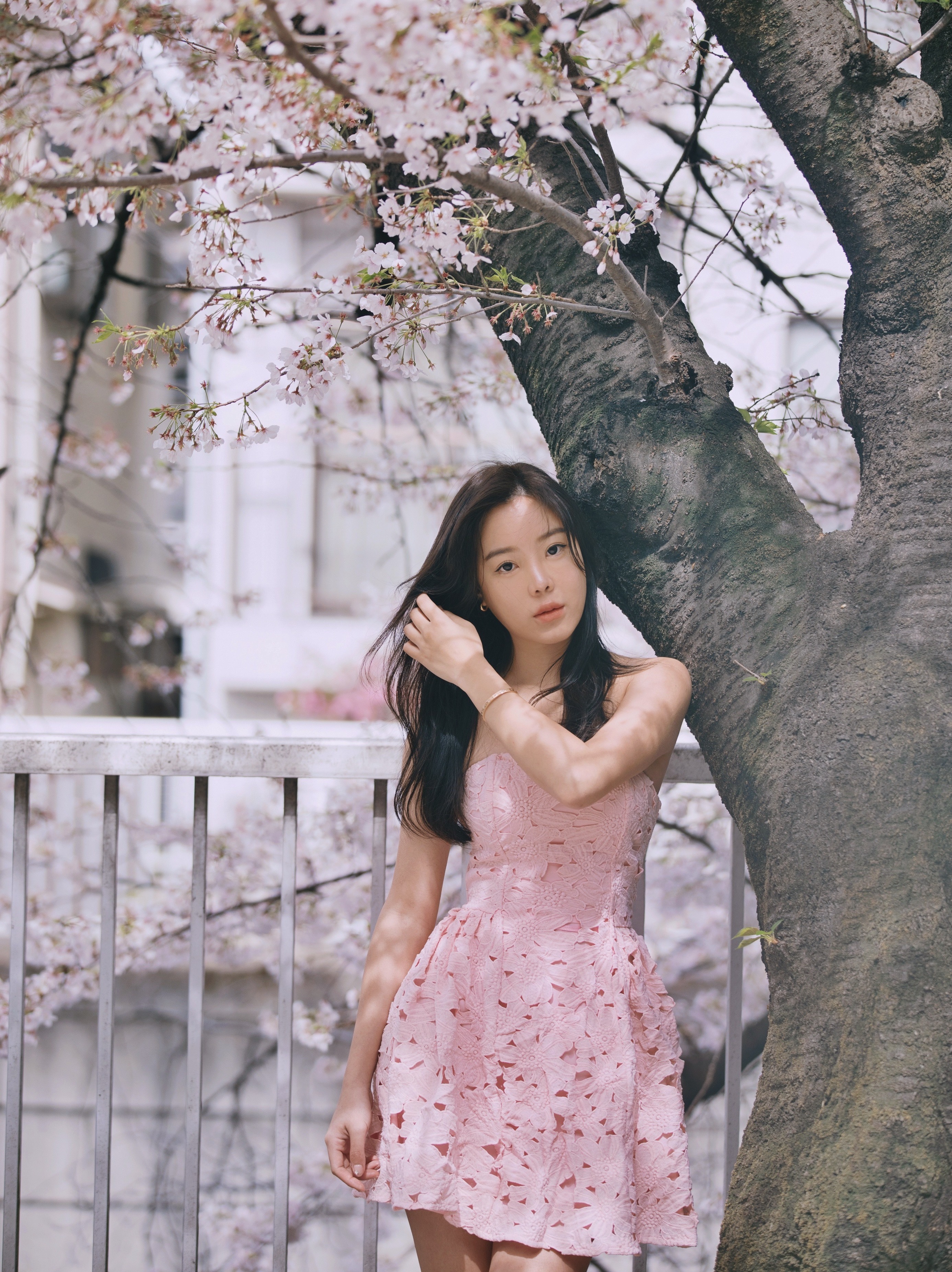 (微瑕出清) Fairy tale 童話 雕花蕾絲魚骨小洋裝