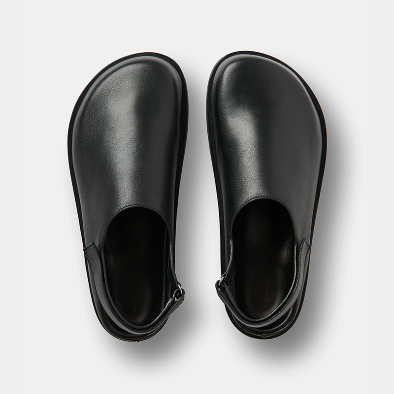 STUDIO NICHOLSON　SLIIP ON CLOG サイズ42 黒 Men's Wearing Clog in Black | Leather Clog– Studio Nicholson