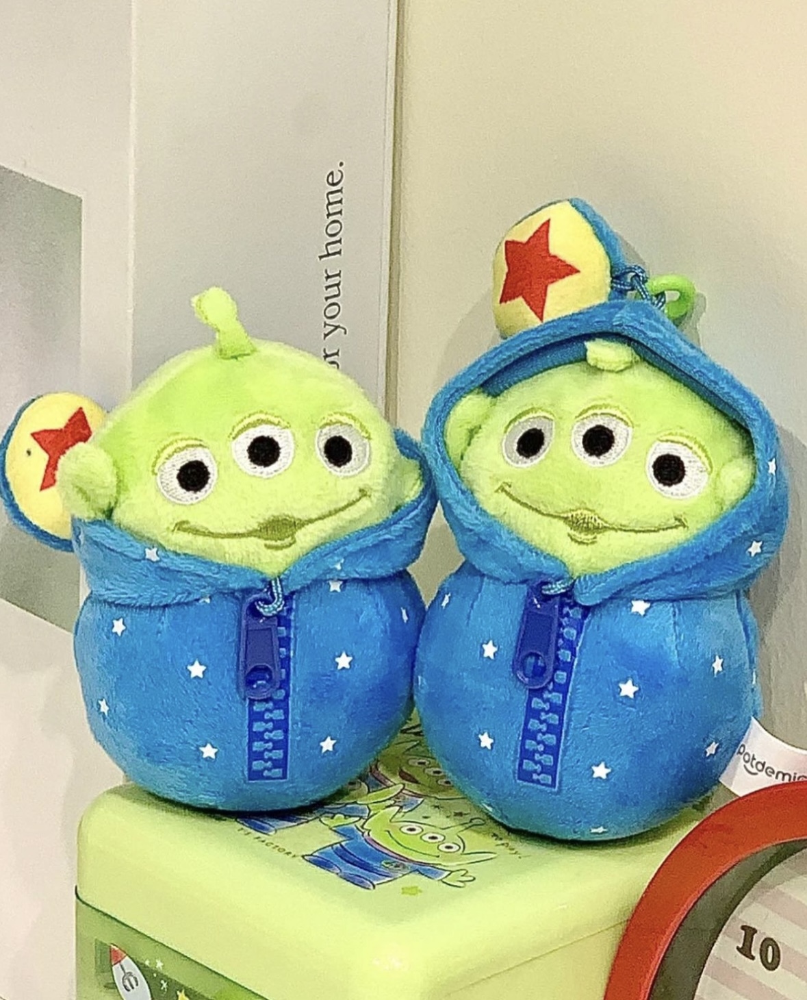 Disney 迪士尼 正版授權 三眼怪吊飾/鑰匙圈 睡袋 漢堡 披薩 甜甜圈 蜂蜜 三眼怪/預購