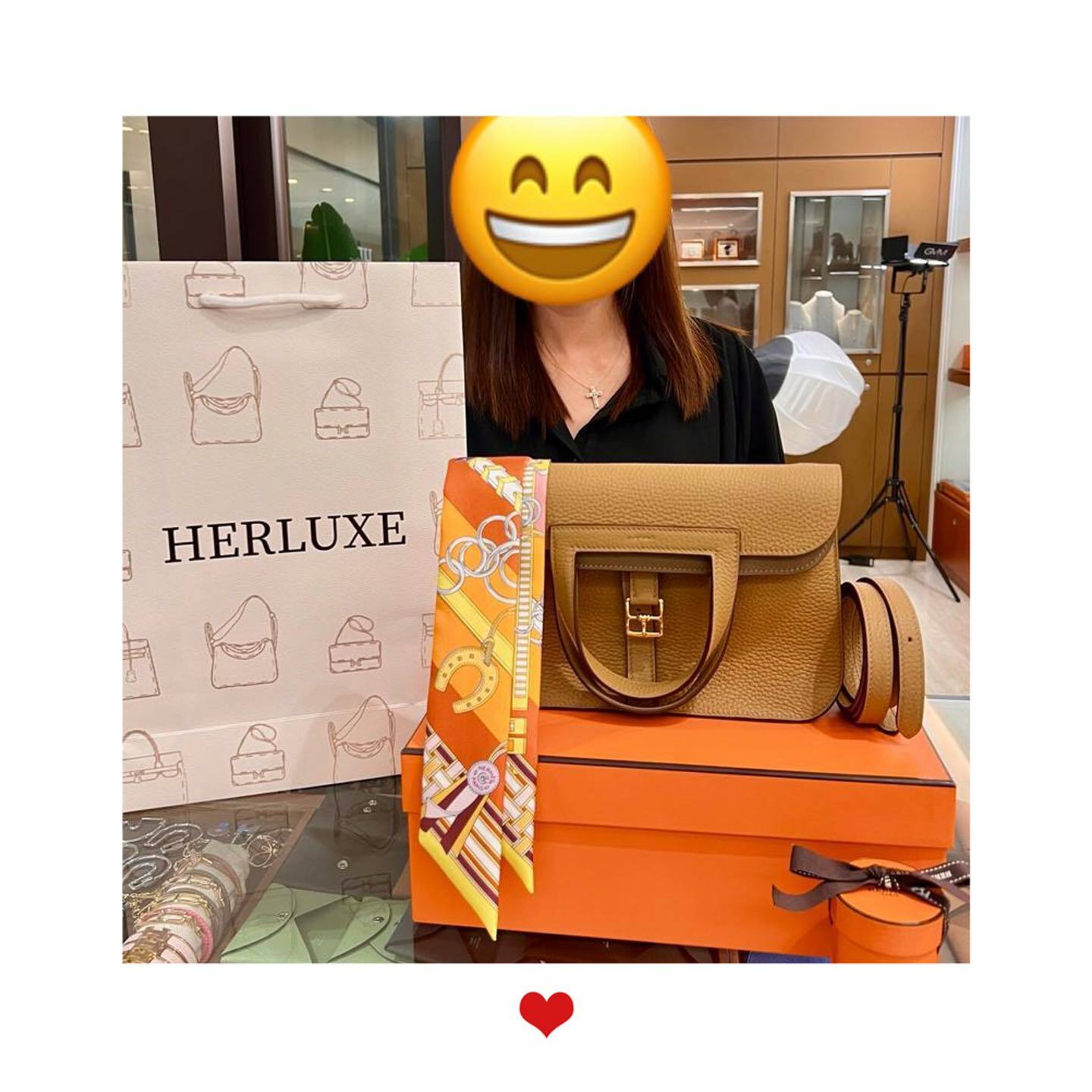 爽快靚靚來pick up Halzan 25🎉配埋Twilly🎀 實物好合心意🫰靚靚表示很信任HERLUXE🫰仲很滿意我哋嘅訂購服務💪 並接受我哋提供嘅專業意見❤️‍🔥 多謝你嘅支持與認可🫶