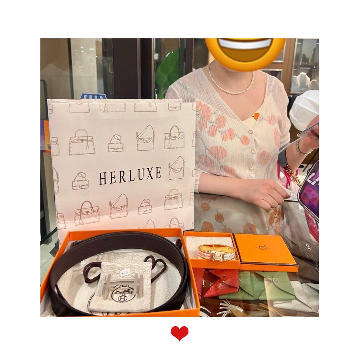 遊客靚靚來買咗皮帶同手鐲👏 她的朋友對女士皮帶很有興趣🫰大讚我哋商品齊全❤️ 多謝你哋嘅支持🫶