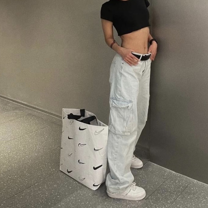 Nike 上海限定購物袋