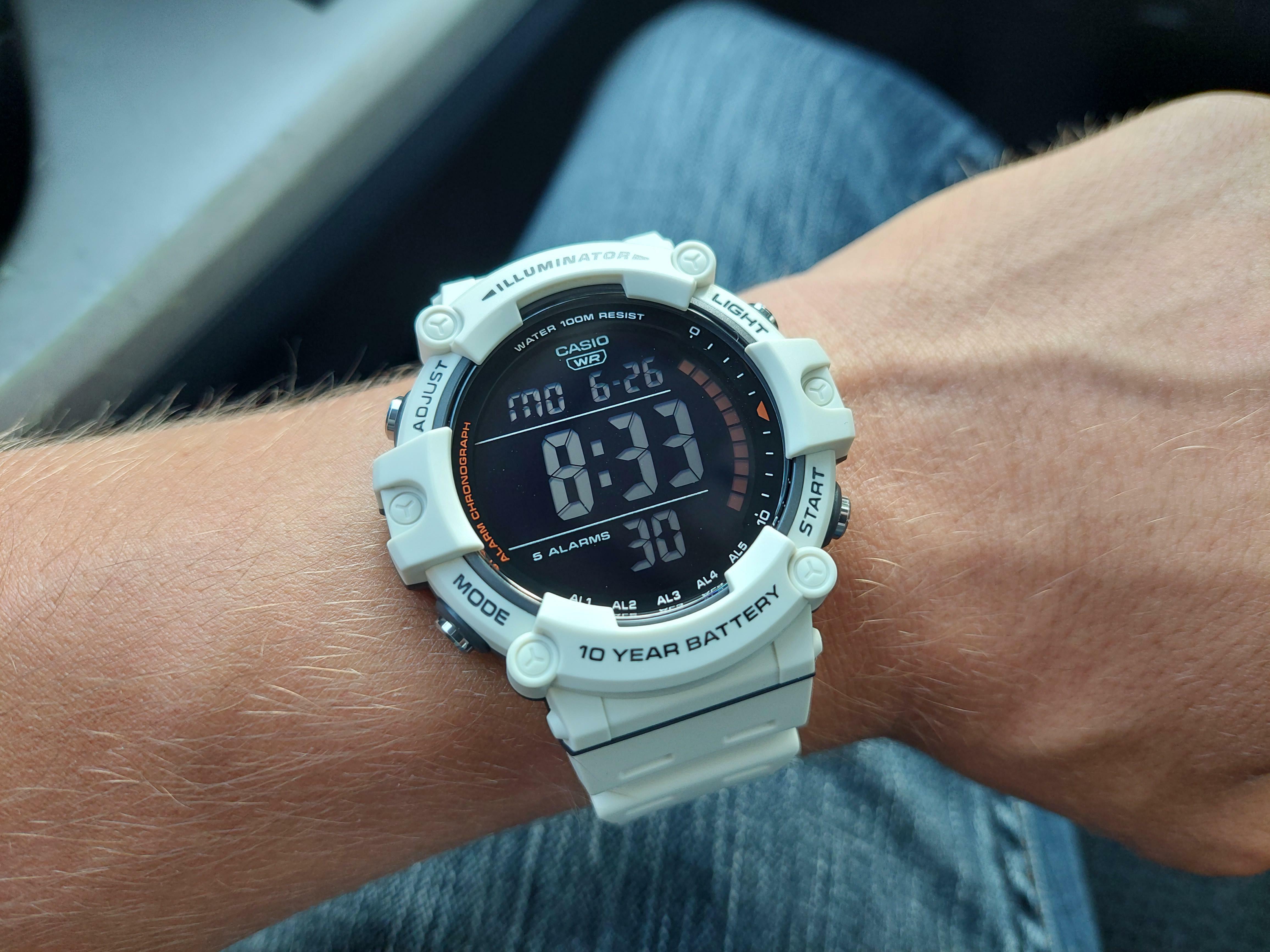 萬年鐘錶 - 卡西歐  CASIO  大錶徑數位顯示電子錶  AE-1500WH-8B2V  錶徑 51.2MM