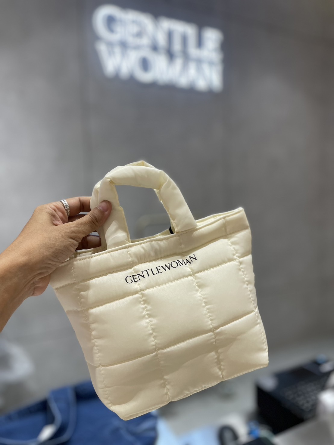 代購 Gentlewoman 新款  SMALL PUFFER BAG