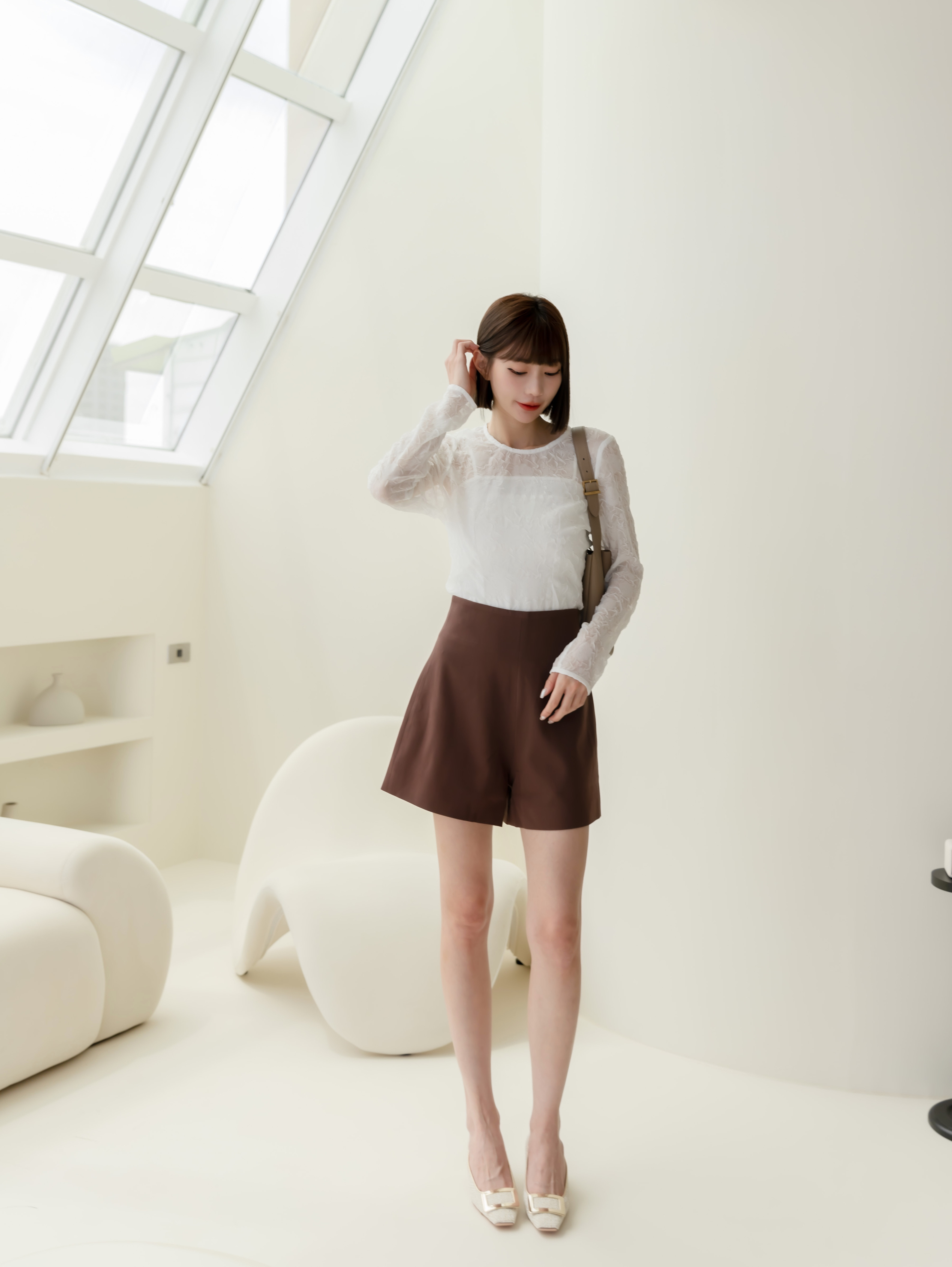 蕾絲透膚上衣(含內搭背心)