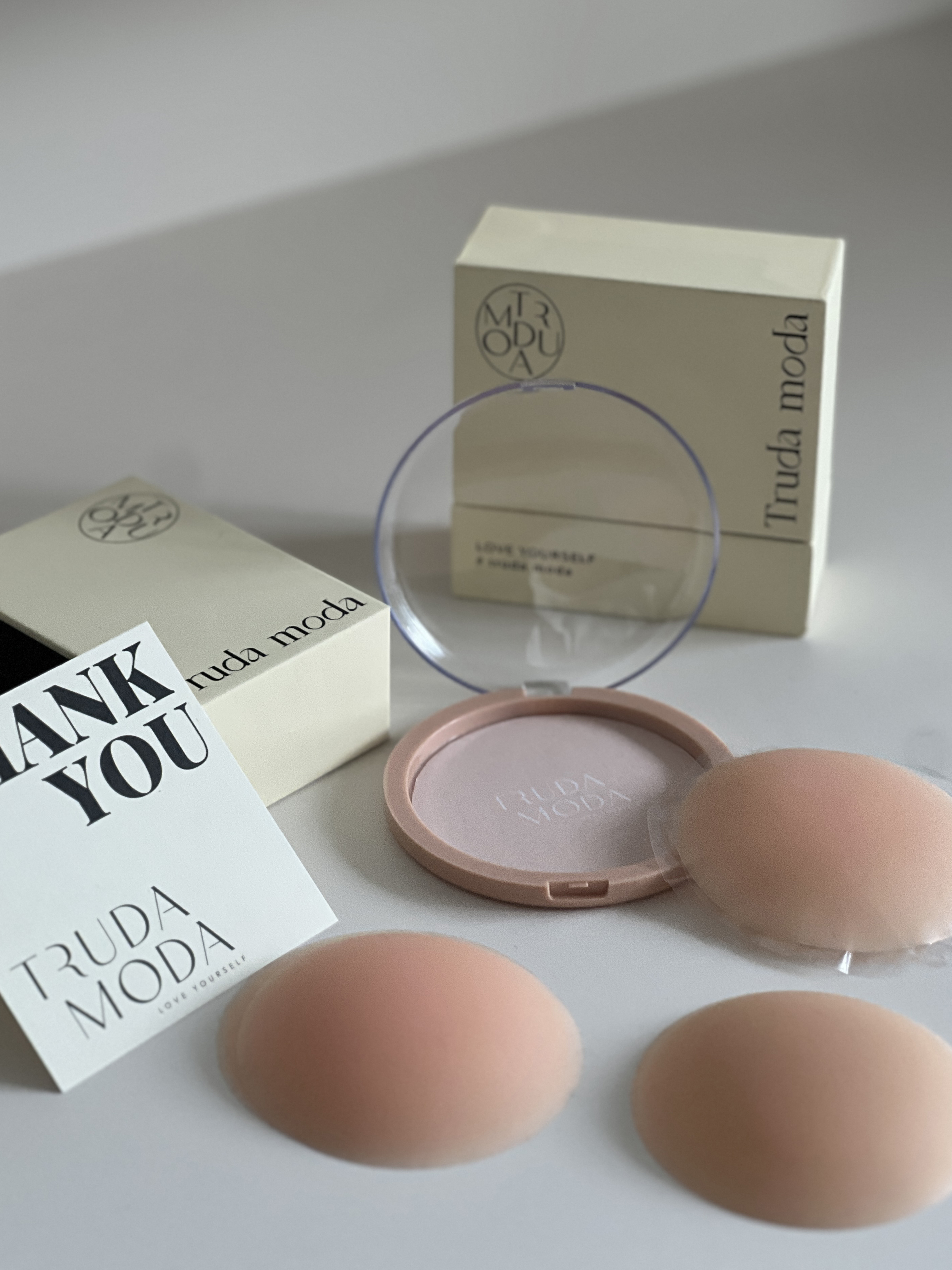 360⁺5 粉底液無膠無痕防水乳貼