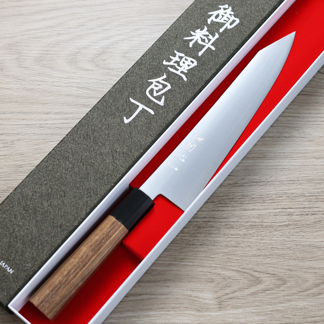 初心 隼 切付牛刀 210mm 銀三鋼