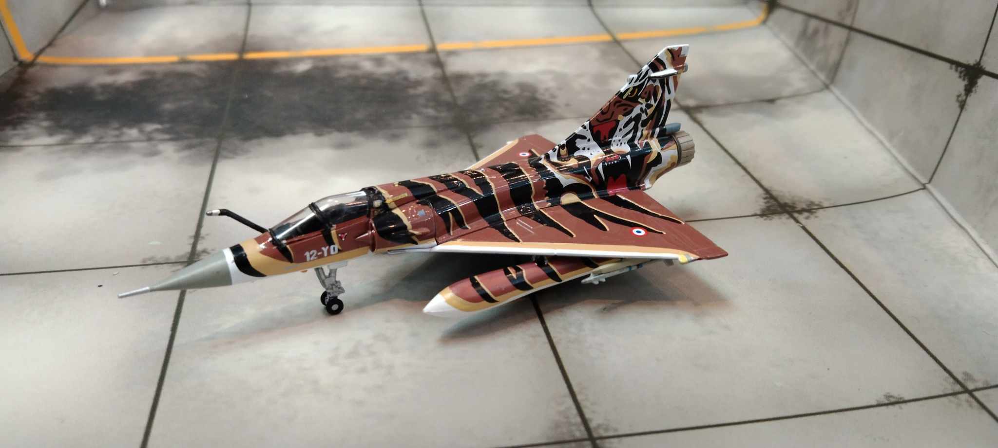 Hogan M-Series 1/200 法國空軍 幻象2000C 機號12-YO 05年老虎會