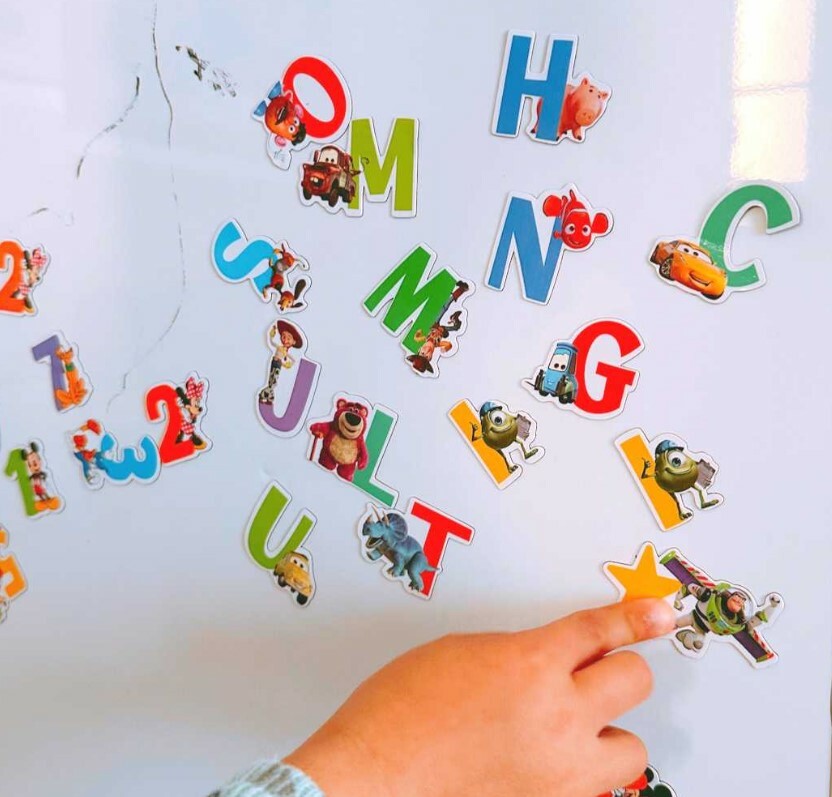 日本知育玩具 disney 字母磁貼40枚