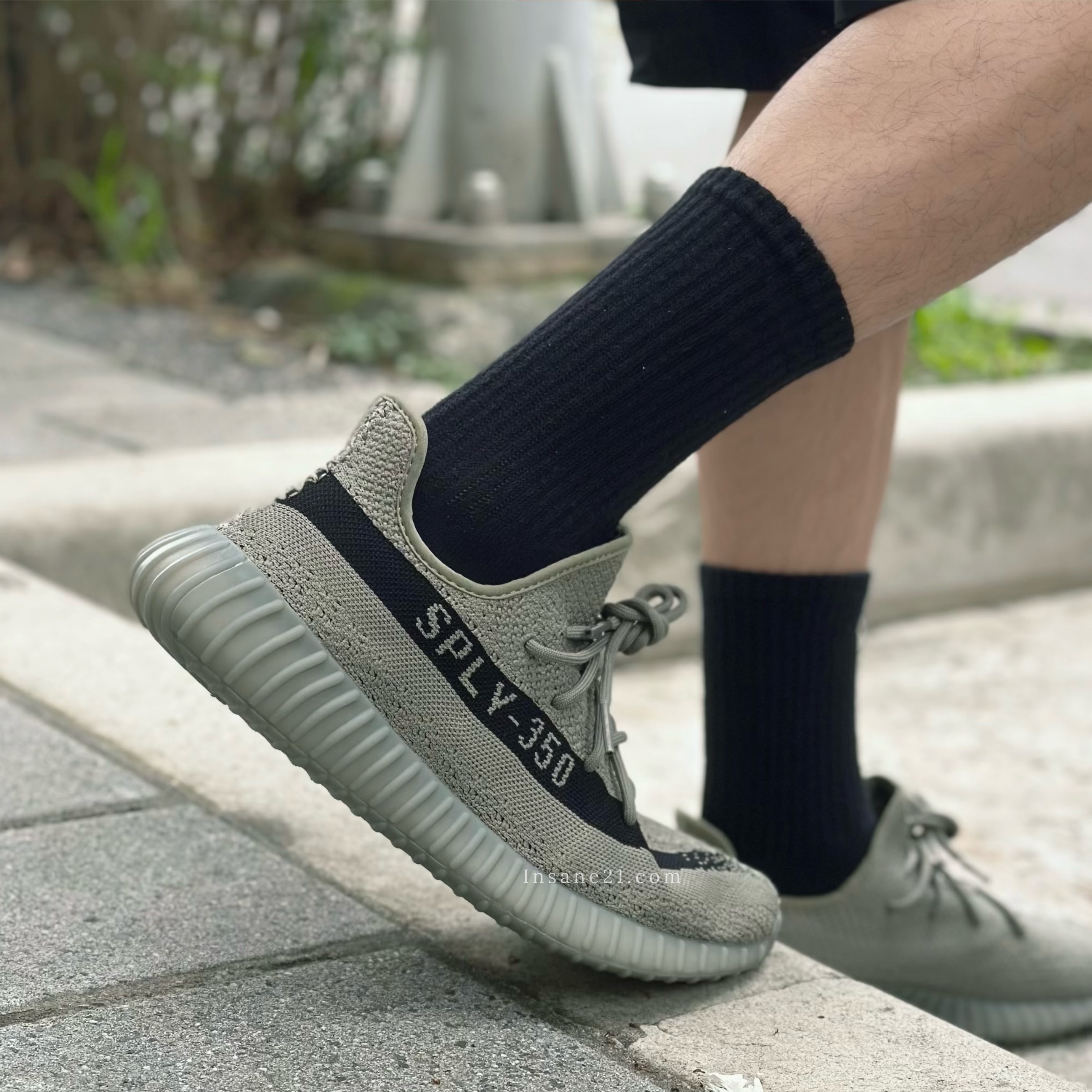 ADIDAS YEEZY BOOST 350 V2 GRANITE 黑灰 HQ2059