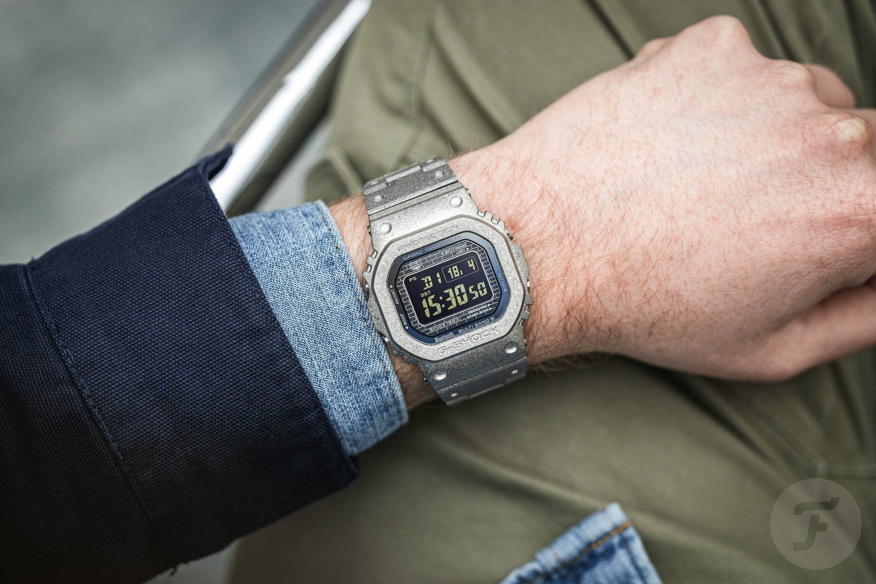 萬年鐘錶 - G-SHOCK  40周年 限量款 璀璨光芒全金結晶紋路太陽能藍芽電波防震電子錶  GMW-B5000PS-1