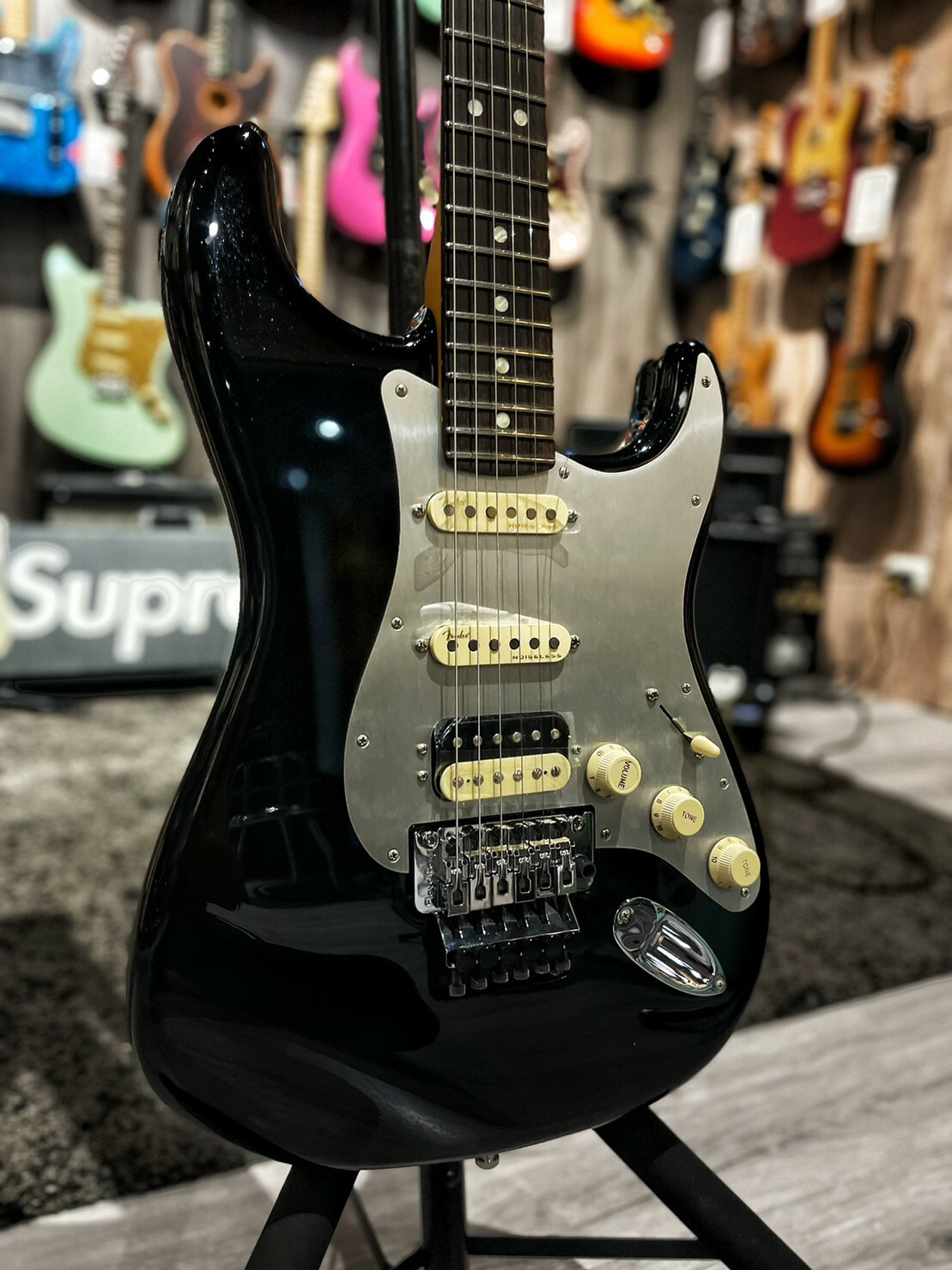Fender AM ULTRA LUXE STRAT FLOYD ROSE HSS MBK 公司貨【宛伶樂器】