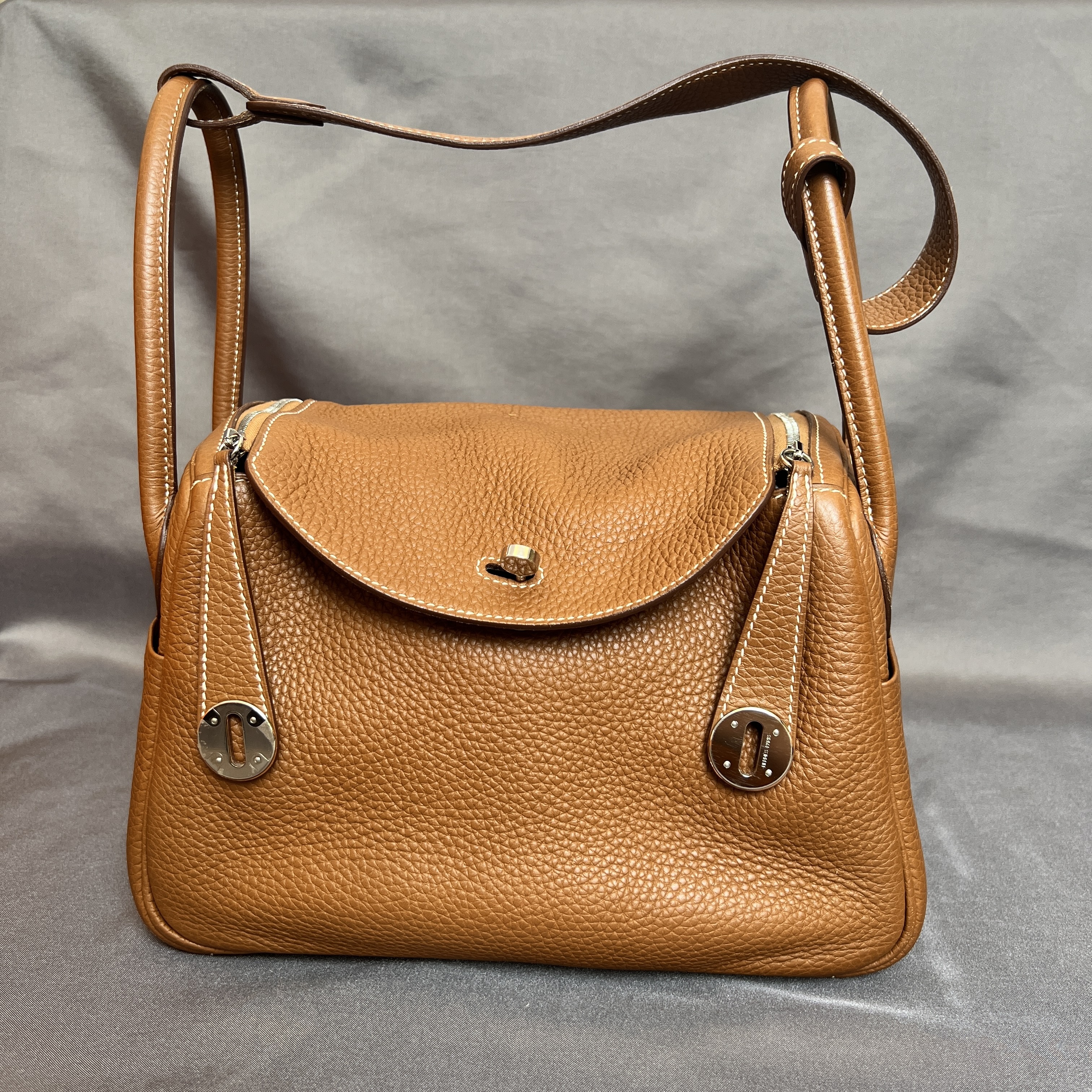 Deal. Only SGD14,xxx! BNIB Mini Lindy in Vert Yucca GHW Clemence leather B  stamp