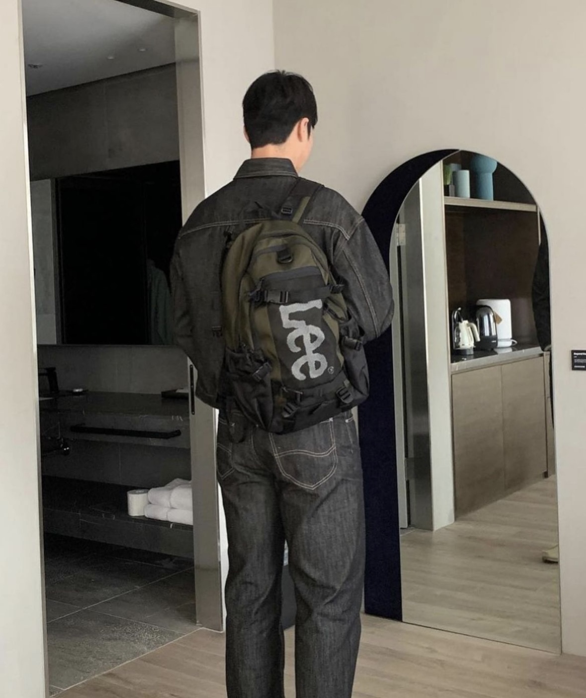 LEE 🇰🇷 防潑水防撕裂 CODURA 後背包 防潑水 機能包 後背包 登山包 夾層 口袋 黑色 墨綠/預購