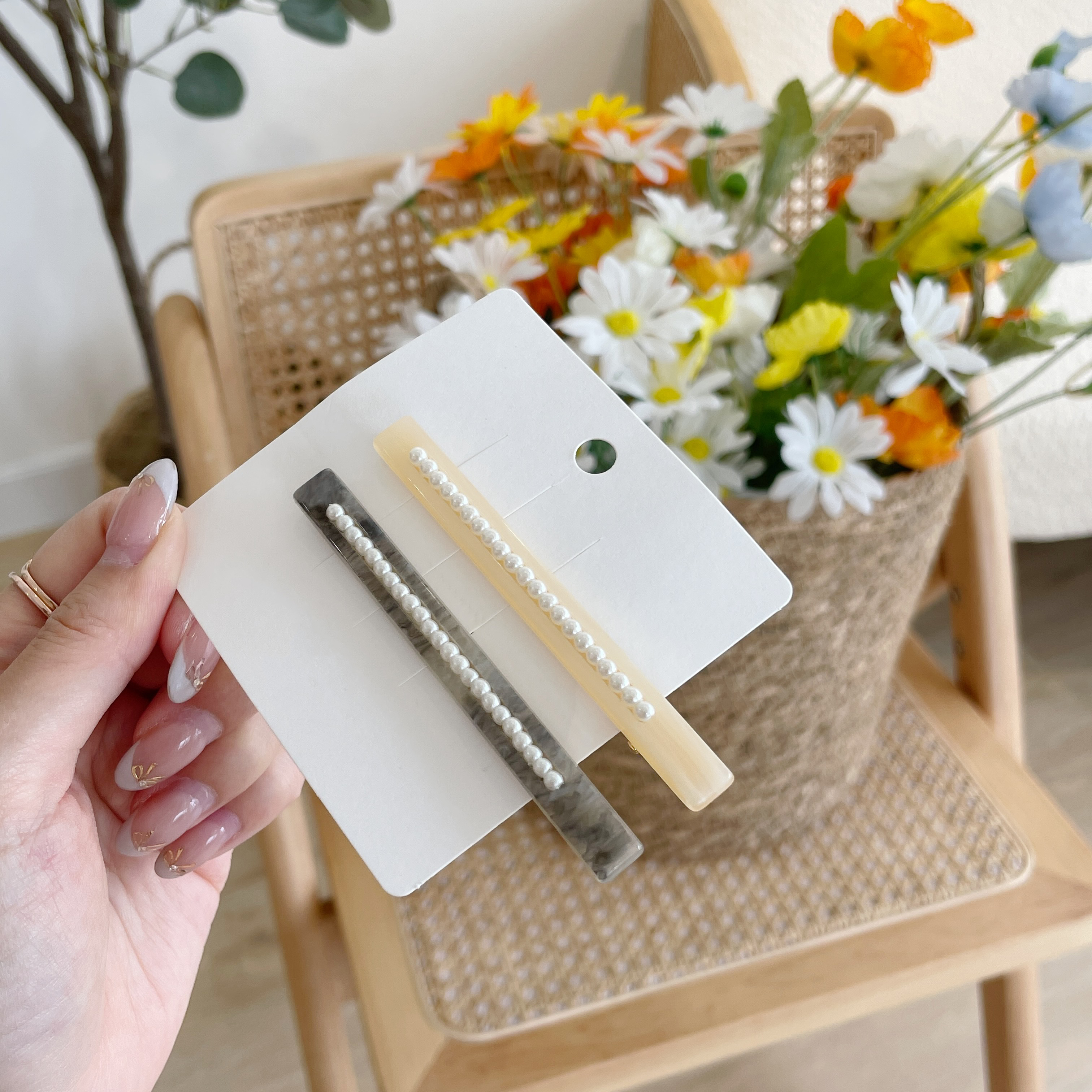 AC043 Olive Pearl Hair Clip