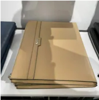 [S] MICHAEL KORS 37F3COLU1U COOPER L-ZIP LAPTOP CASE,CAMEL, 196237100467 (SMK537)