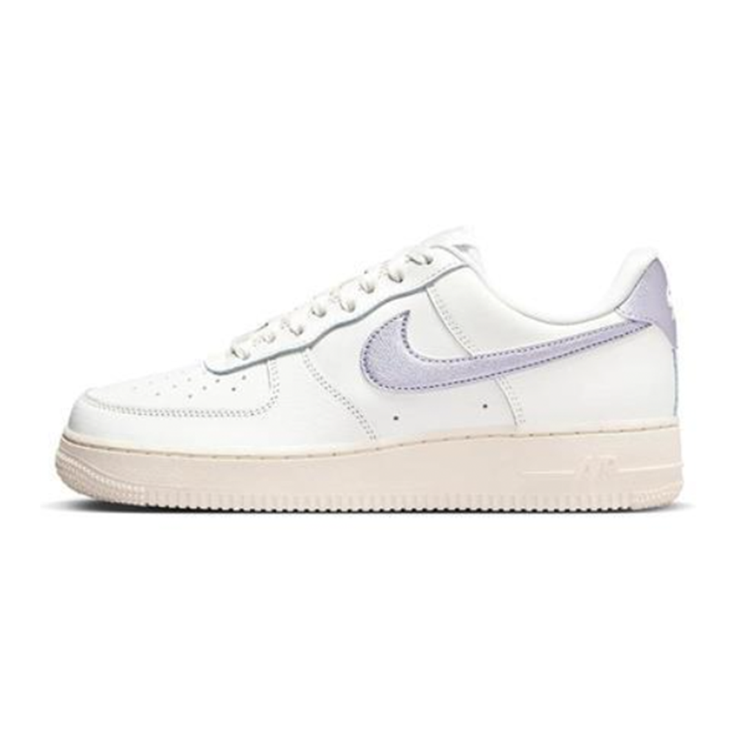 Nike Ｗ Air Force 1 '07 AF1 薰衣草紫勾奶油白| FLOMMARKET