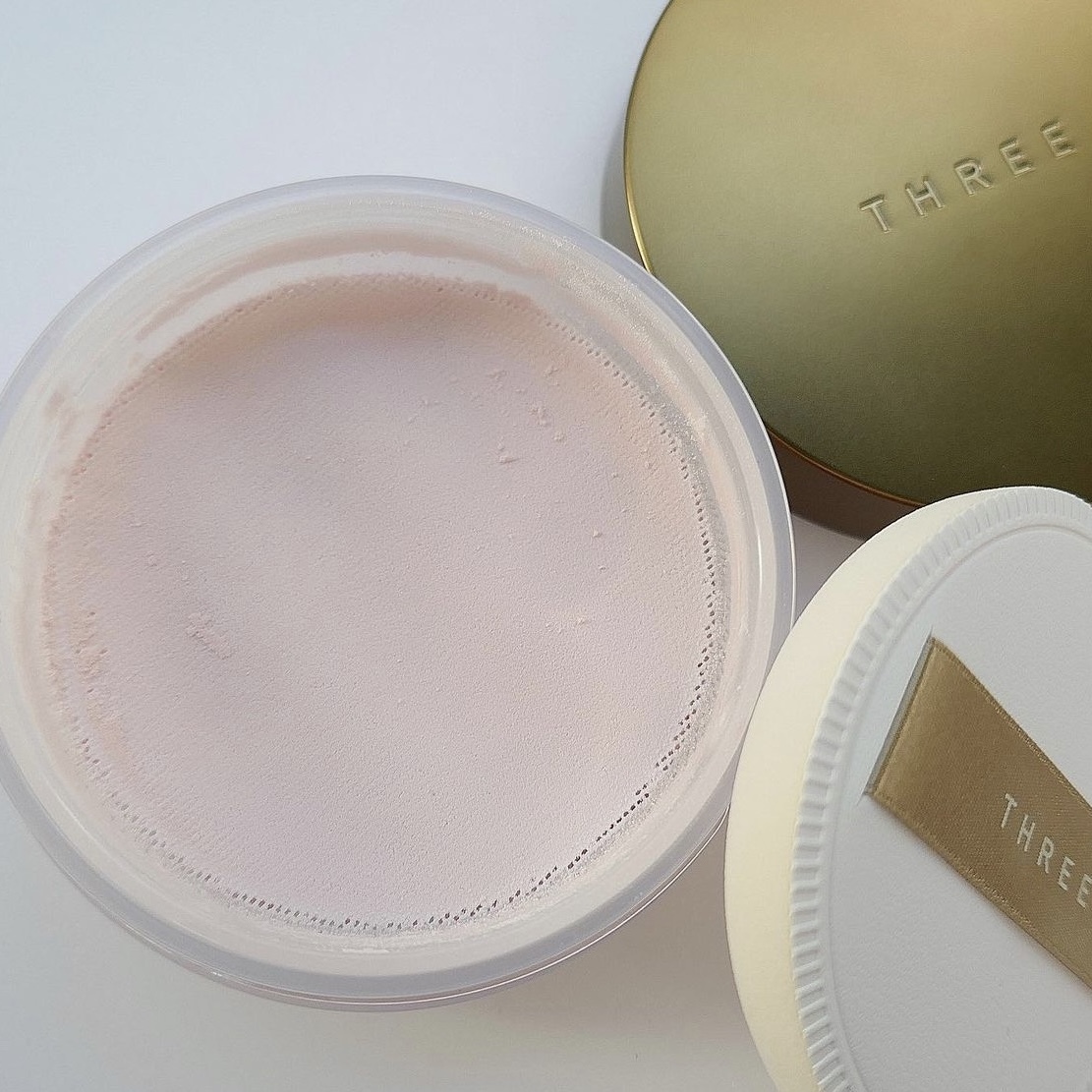 [限定] THREE Advanced Ethereal Smooth Operator Loose Powder 柔光極致晶透蜜粉 10g