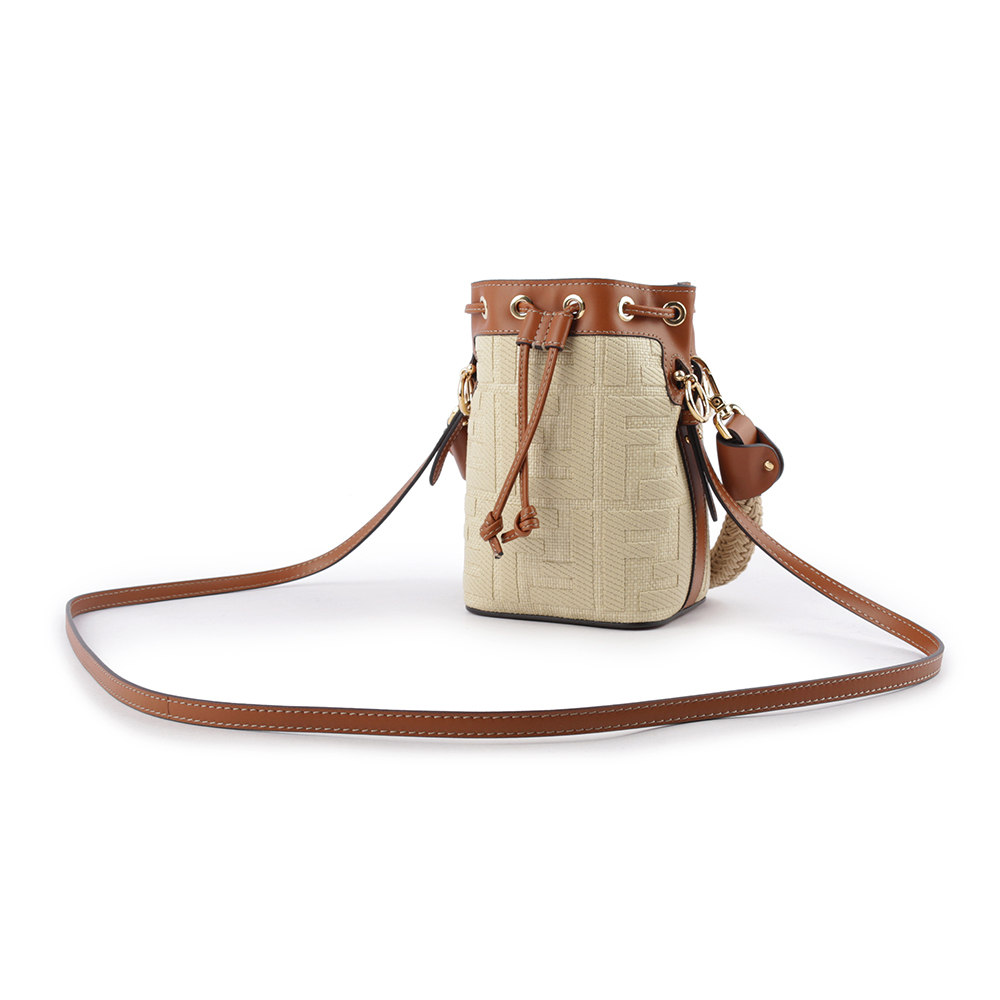 【FENDI】MON TRESOR FF Logo 刺繡草編提把二用迷你水桶包(米色) 8BS010 AP4M F1LMM