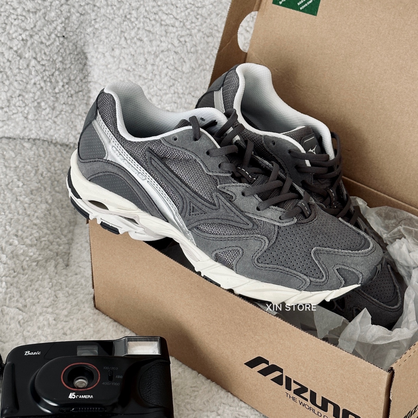 【現貨】Mizuno 美津濃 Wave Rider 10 復古 慢跑鞋 雲霧灰