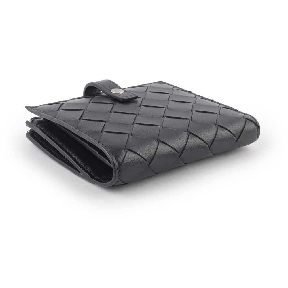 【BOTTEGA VENETA】新款銀釦小羊皮編織釦式零錢袋短夾(黑色) 600270 VCPP3 8803