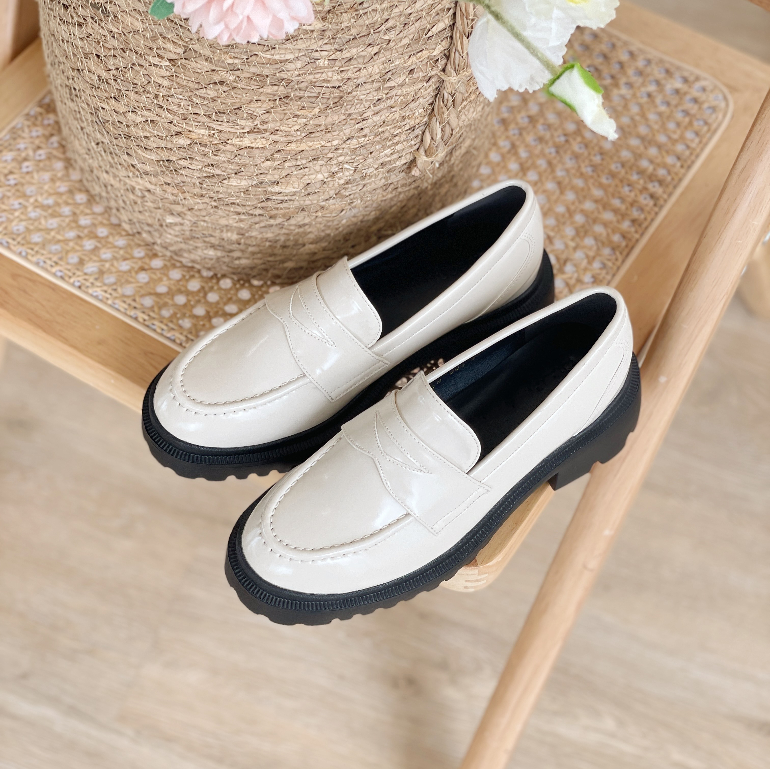 SHOE037 Classic Platform Loafers
